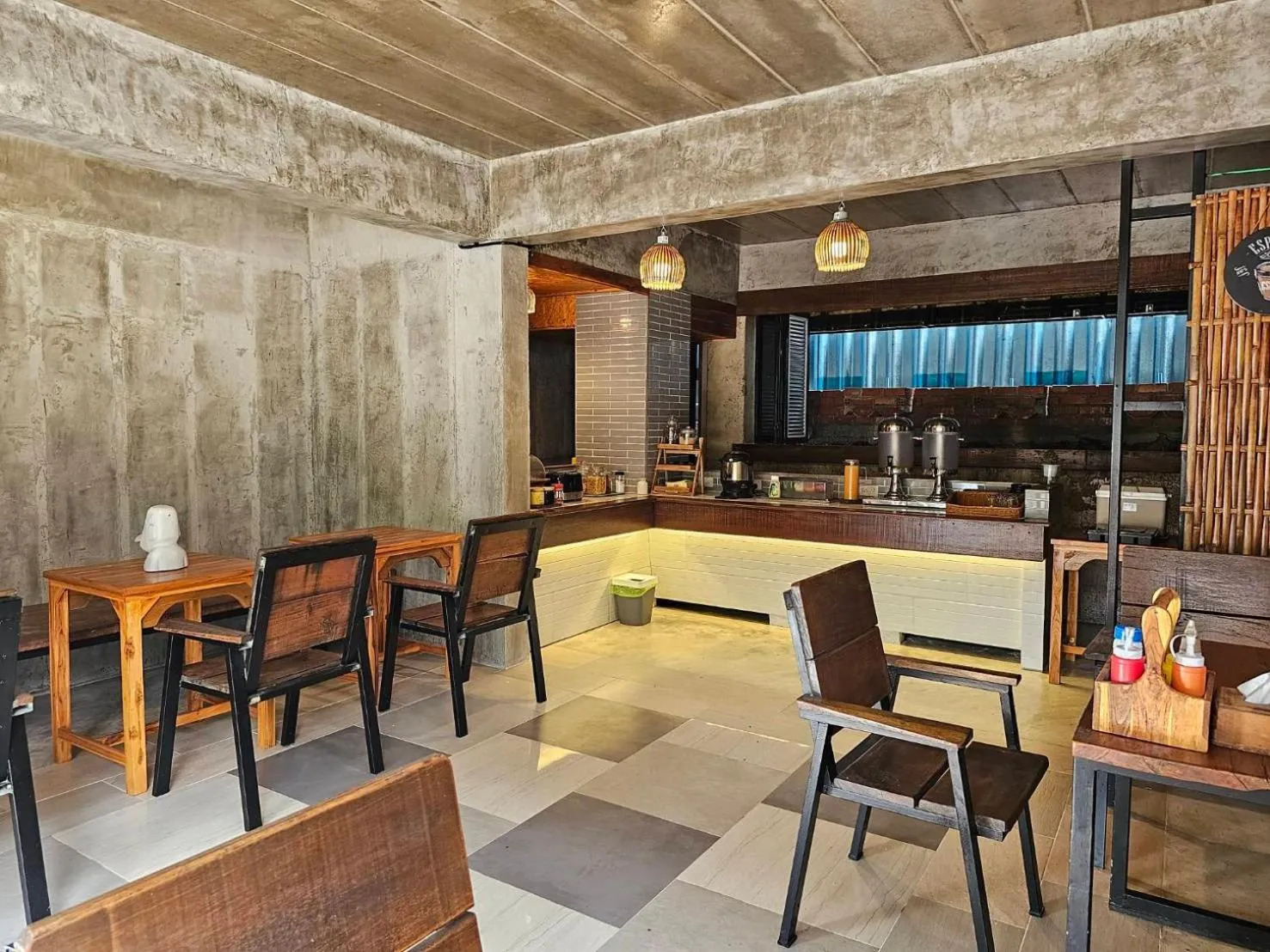 Restaurant/places to eat in Life koh tao resort