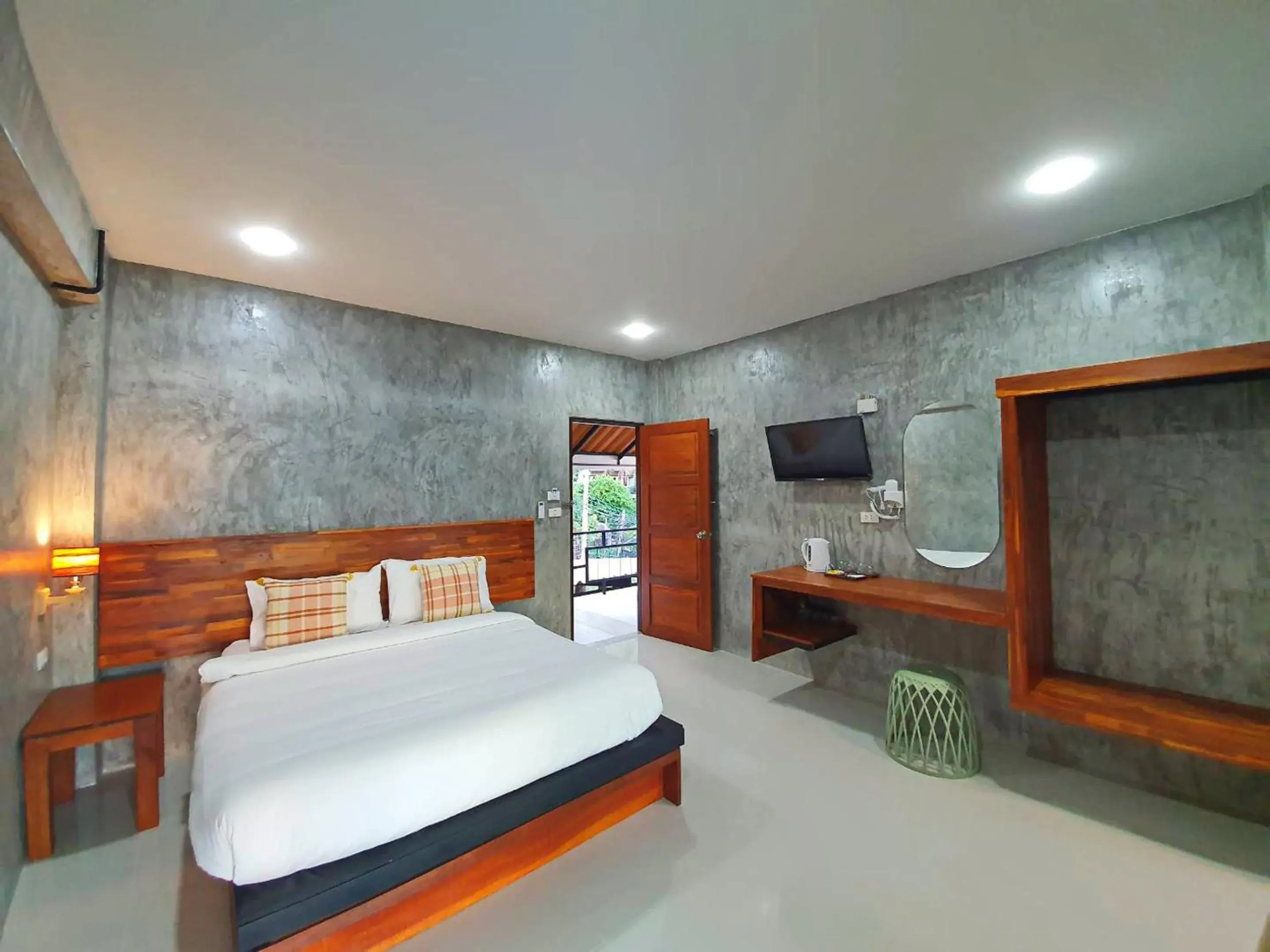 Deluxe Double Room with Balcony and Sea View in Life koh tao resort Deluxe Double Room with Balcony and Sea View in Life koh tao resort