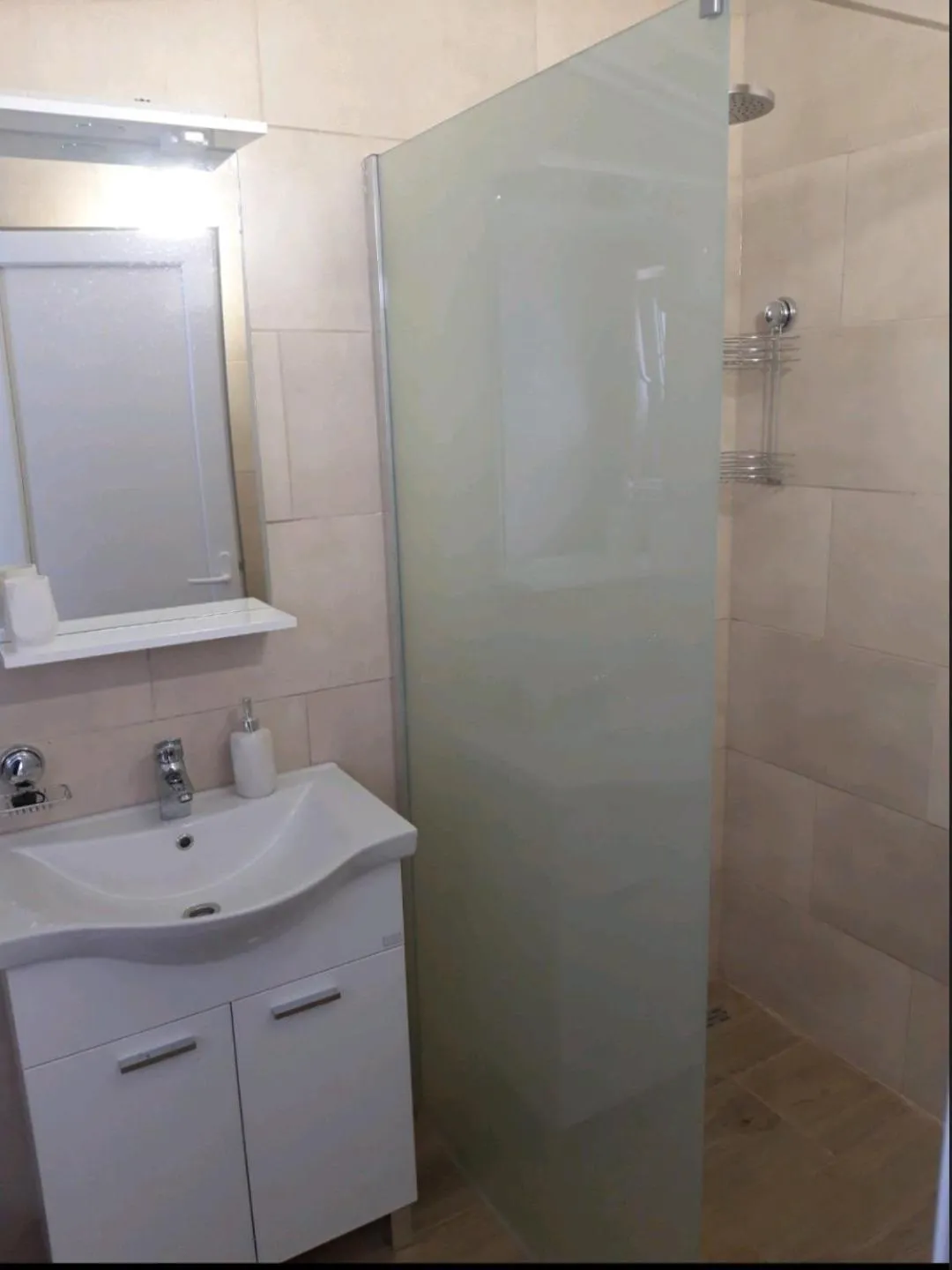 Modern&Cozy Bosnian house with GARDEN+FREE parking