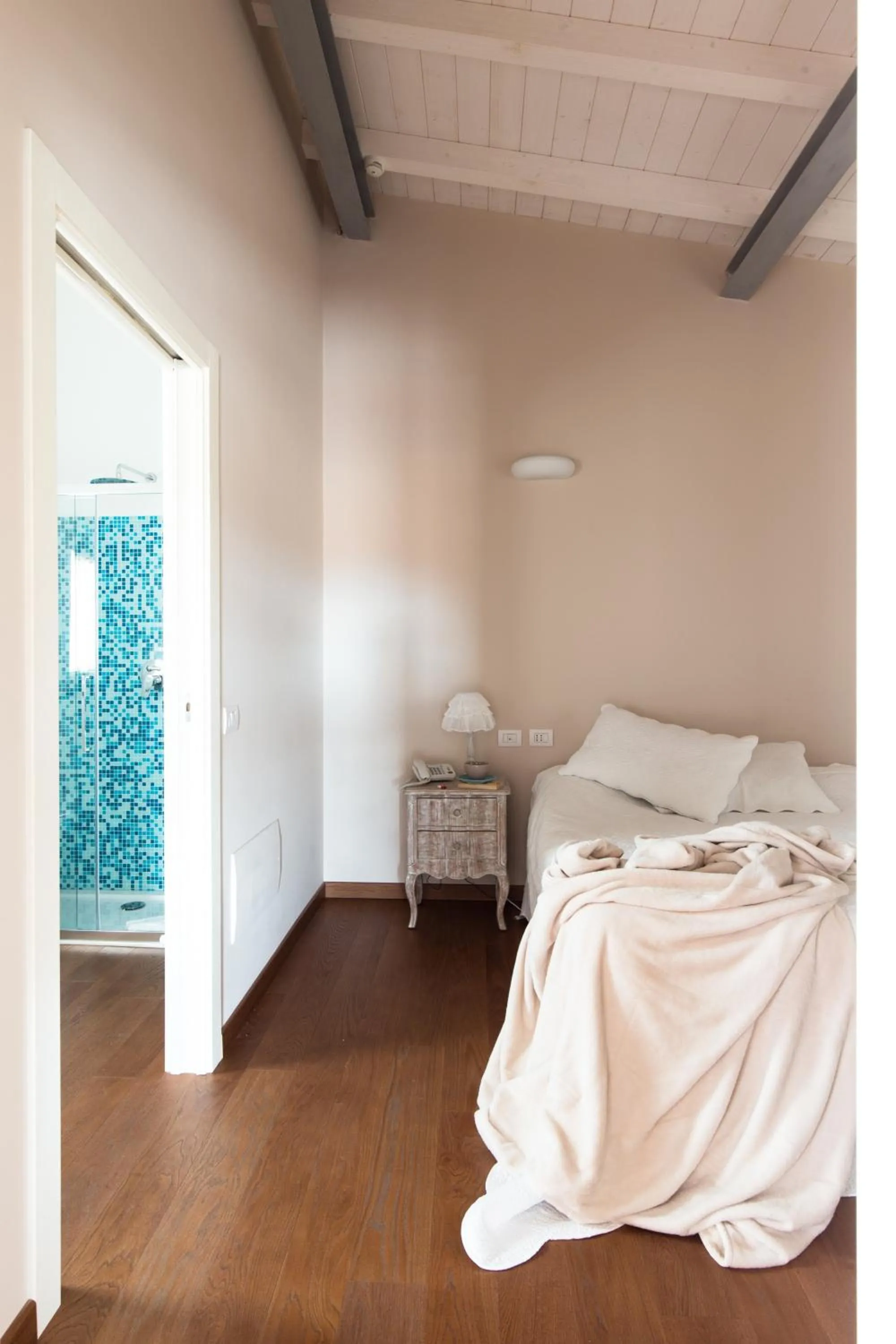 Bathroom, Bed in Agave in Città