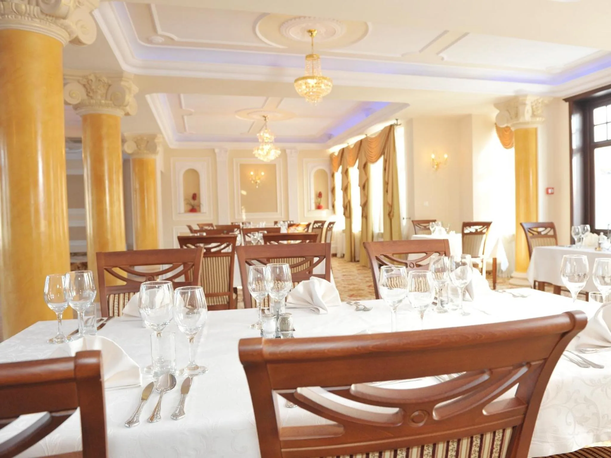 Restaurant/places to eat in Hotel Arkadia Royal