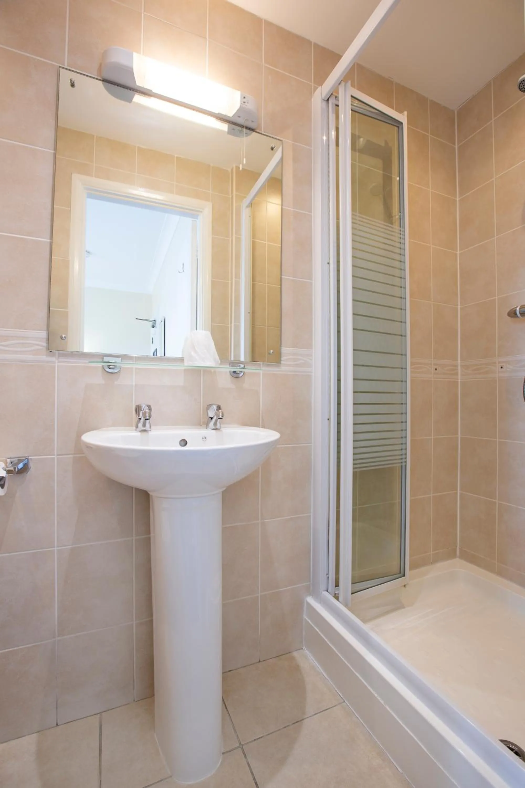 Bathroom in Livermead Cliff Hotel