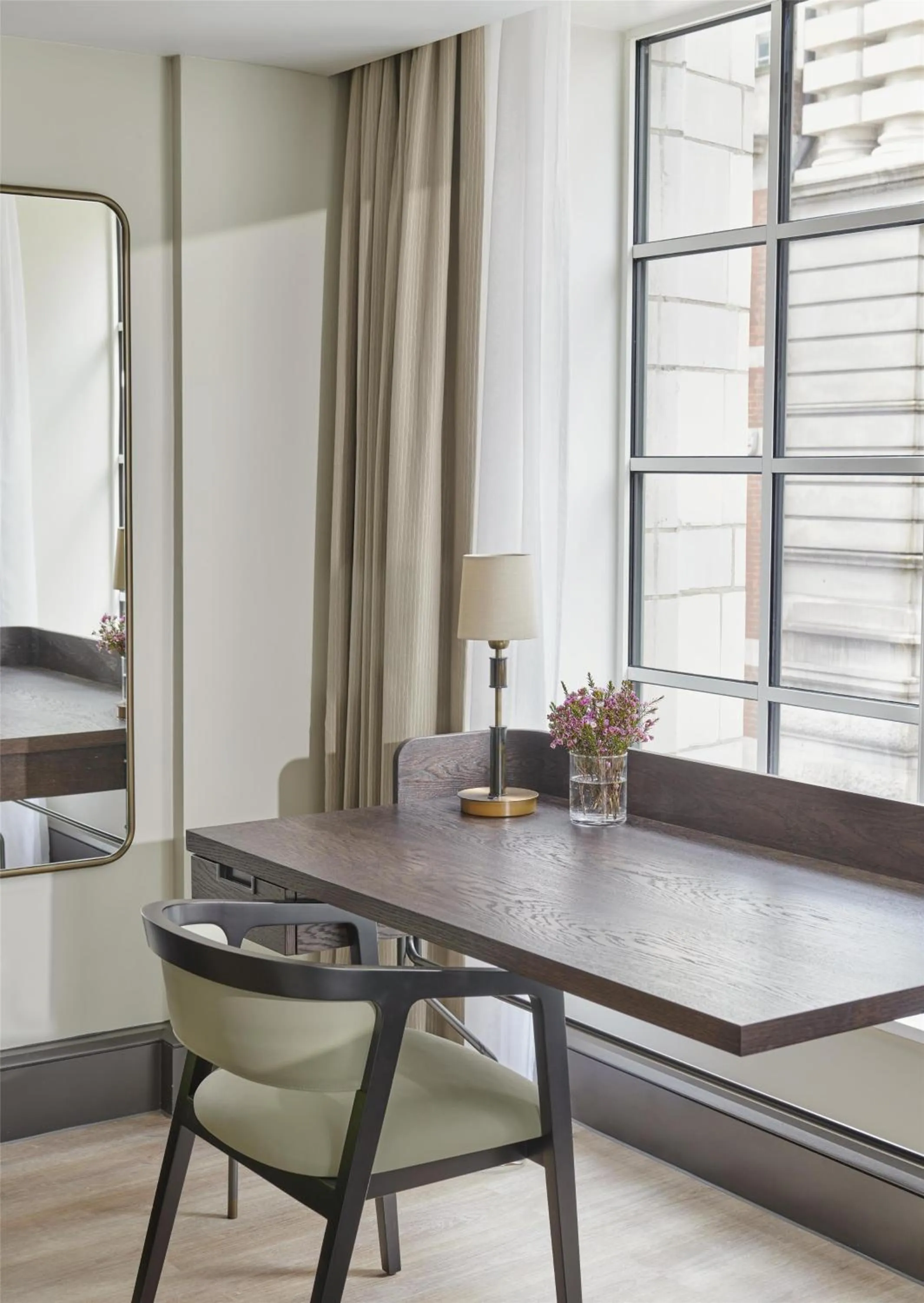 Photo of the whole room in Hyatt Regency London Blackfriars