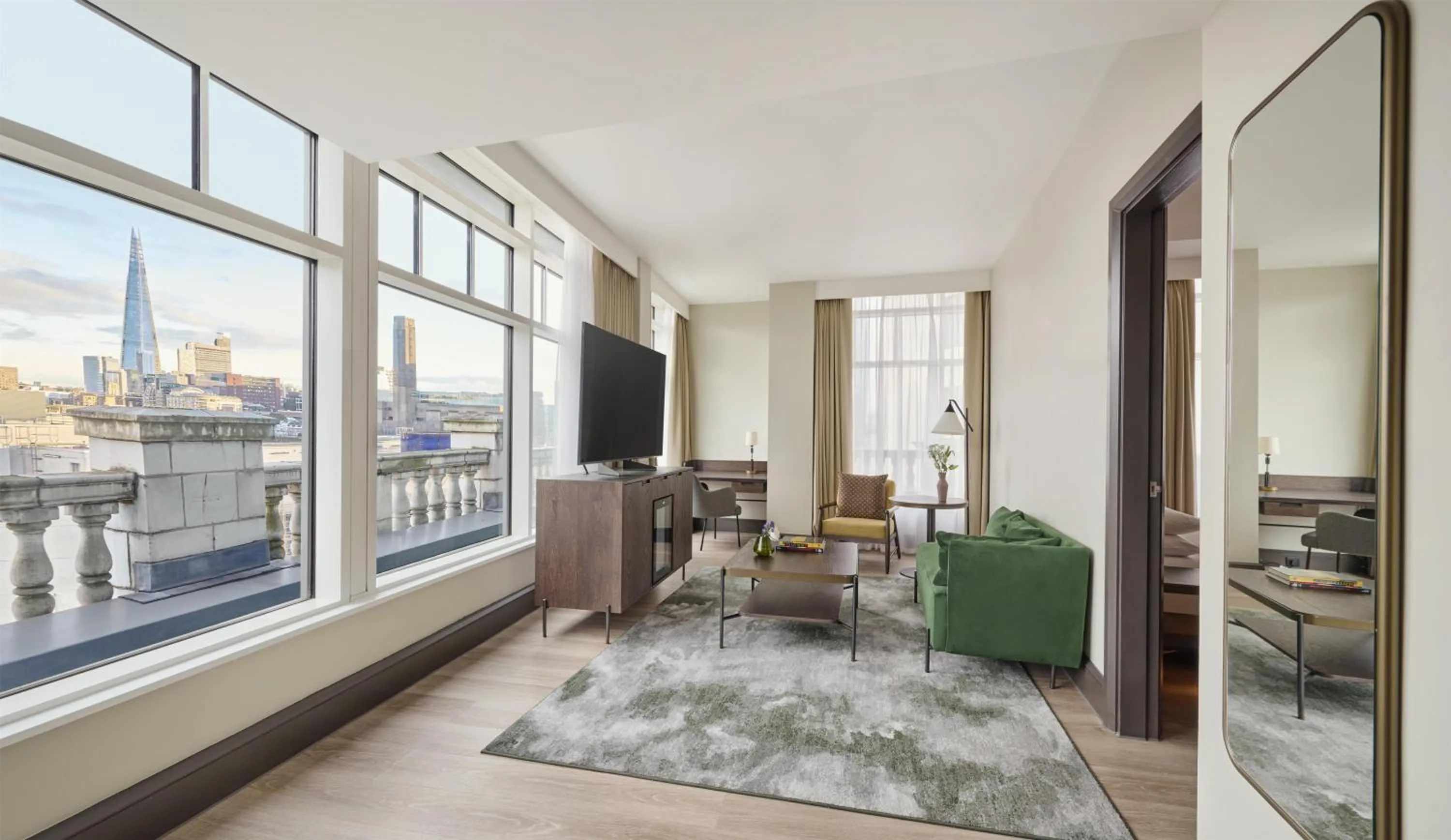 Photo of the whole room in Hyatt Regency London Blackfriars