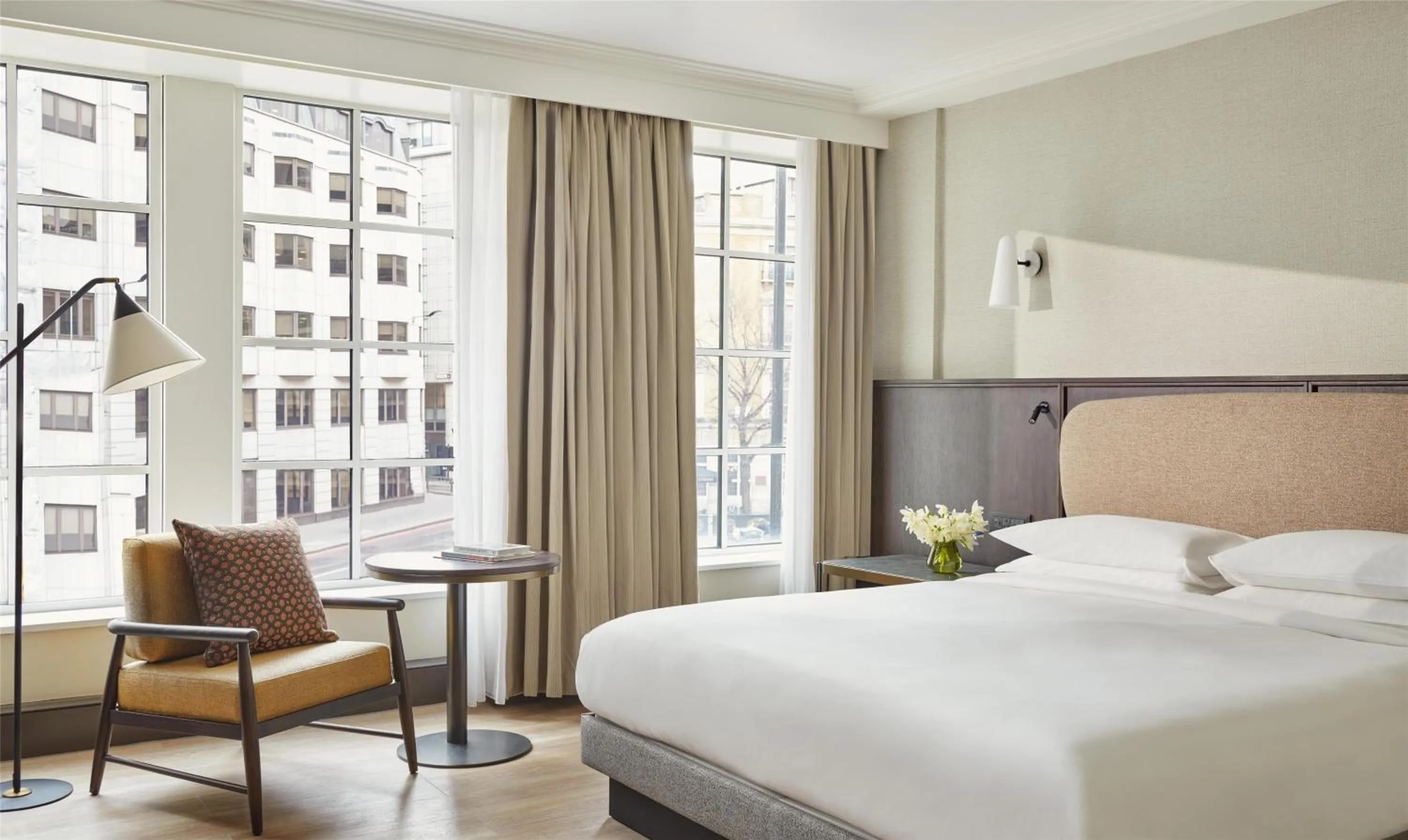 Bed in Hyatt Regency London Blackfriars