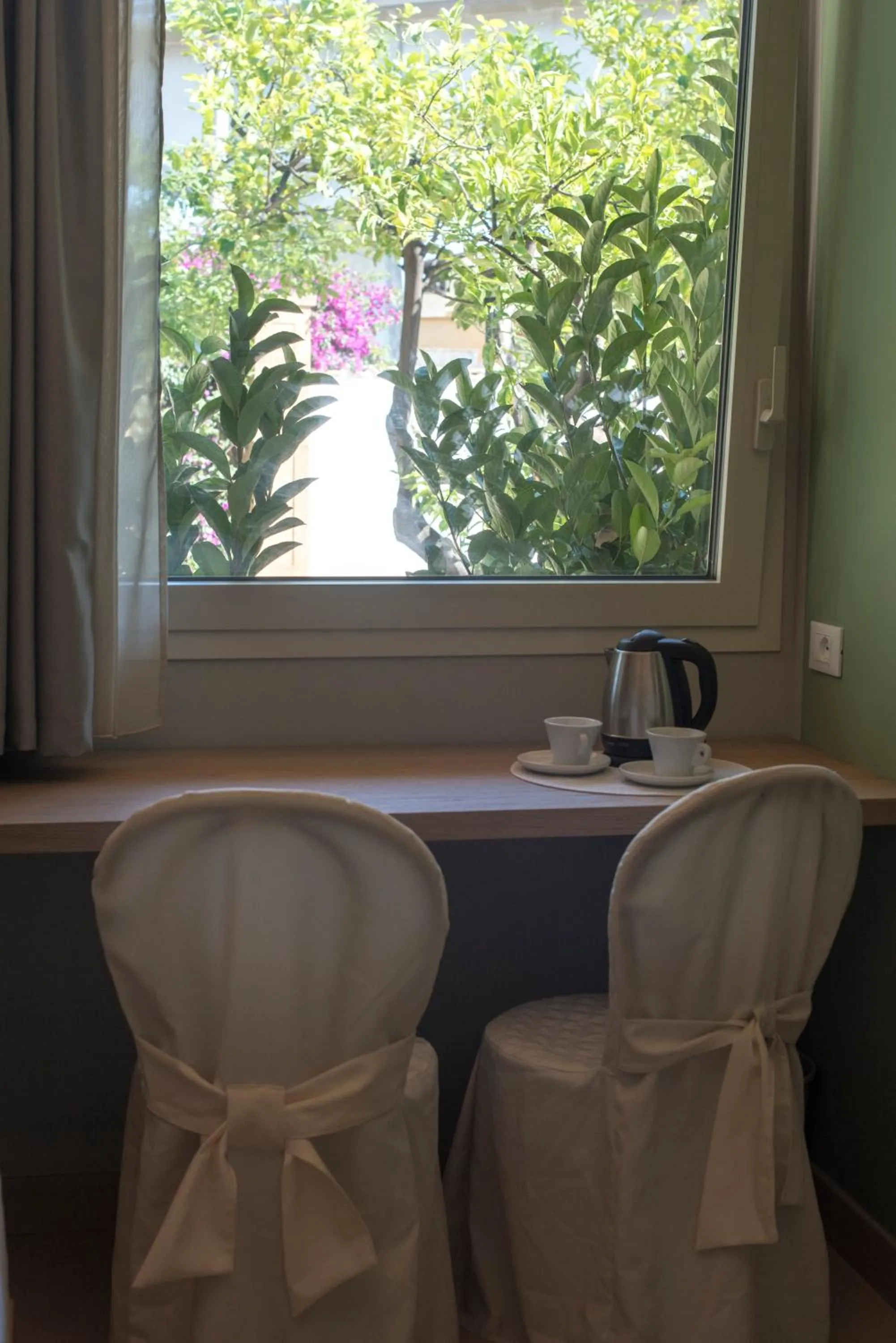 Garden view in L'Albero