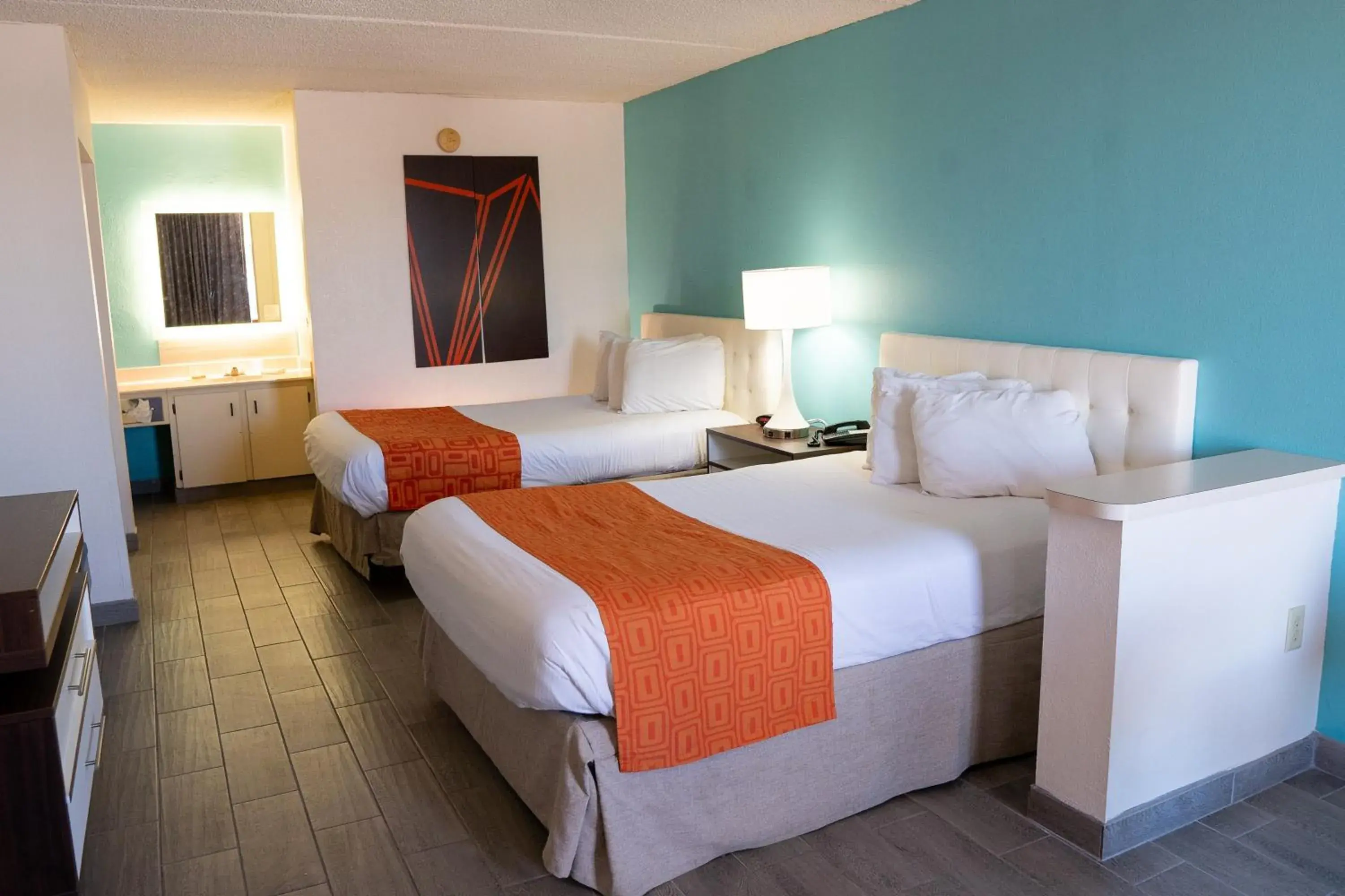 Double Room with Two Double Beds - Non-Smoking in Howard Johnson by Wyndham Clearwater - Dunedin Double Room with Two Double Beds - Non-Smoking in Howard Johnson by Wyndham Clearwater - Dunedin