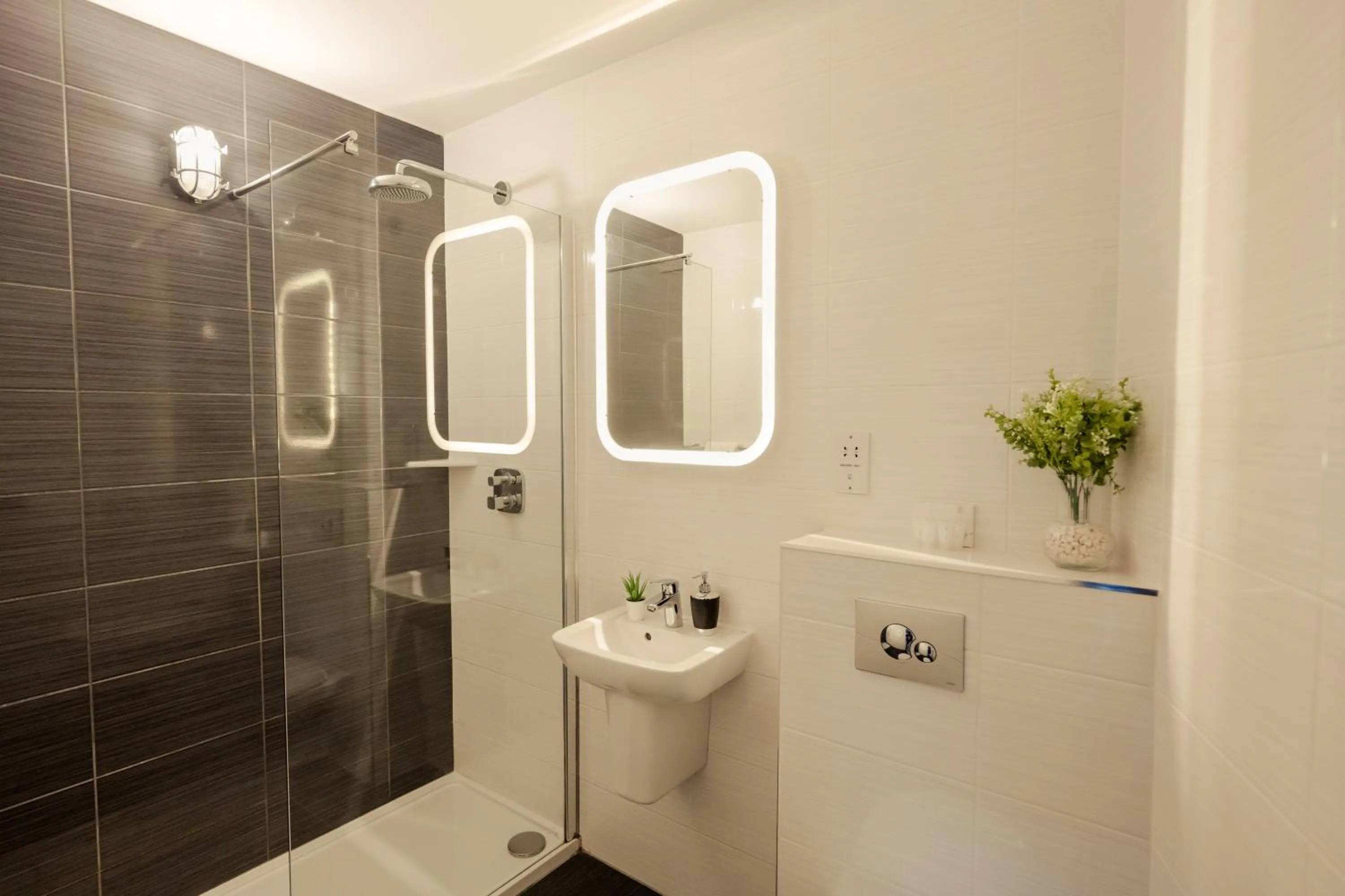 Bathroom in Hillgrove Guesthouse