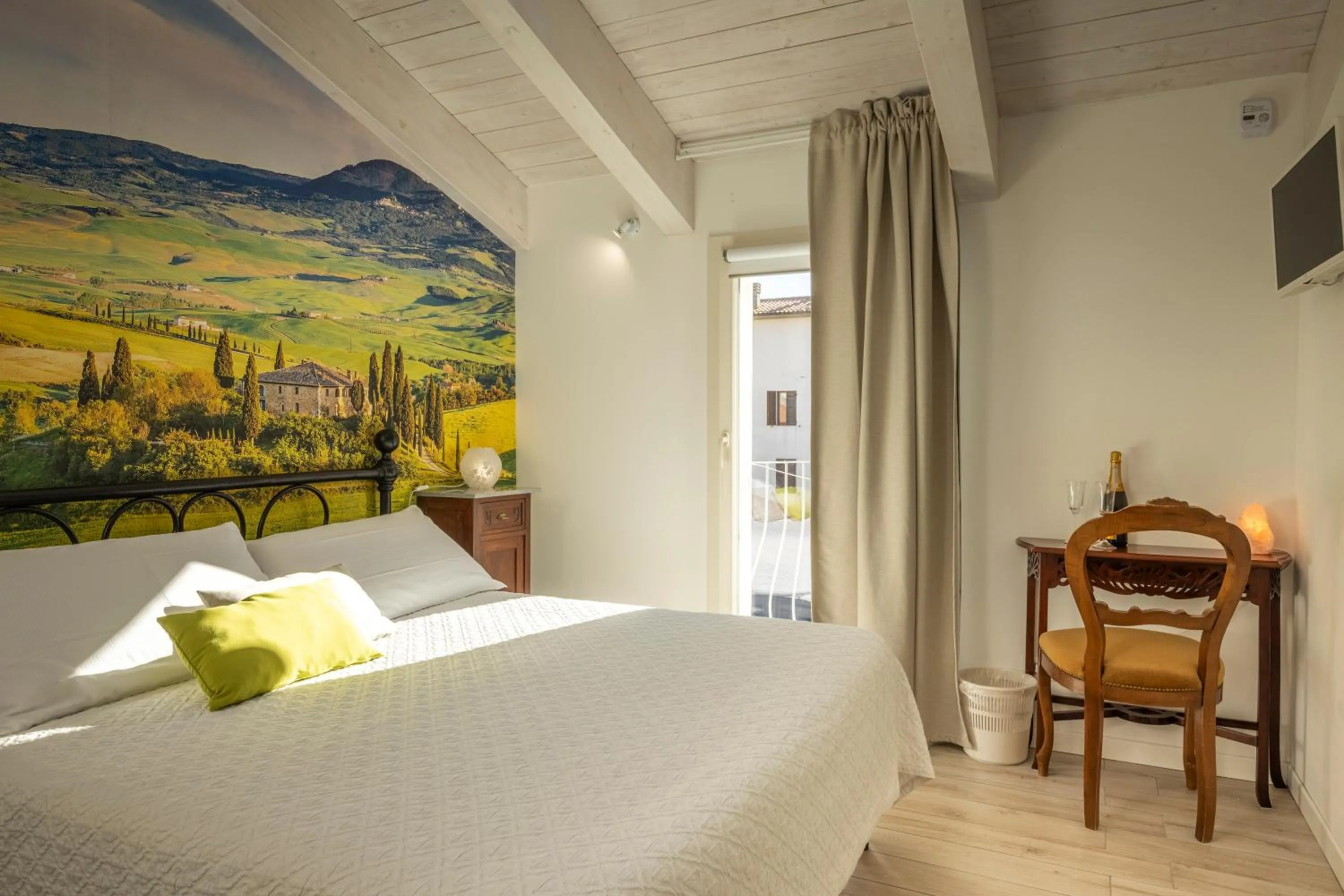 Bedroom, Bed in Acquamarina b&b