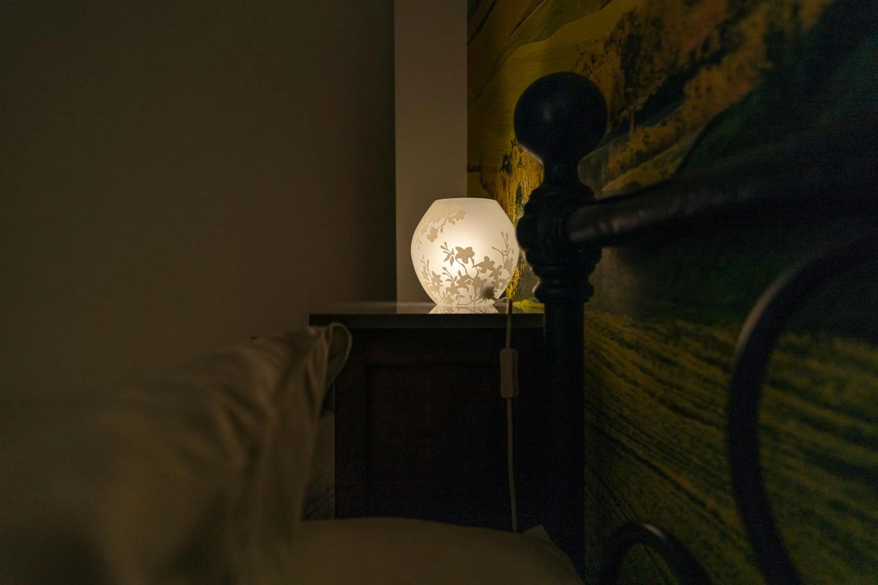 Decorative detail, Bed in Acquamarina b&b