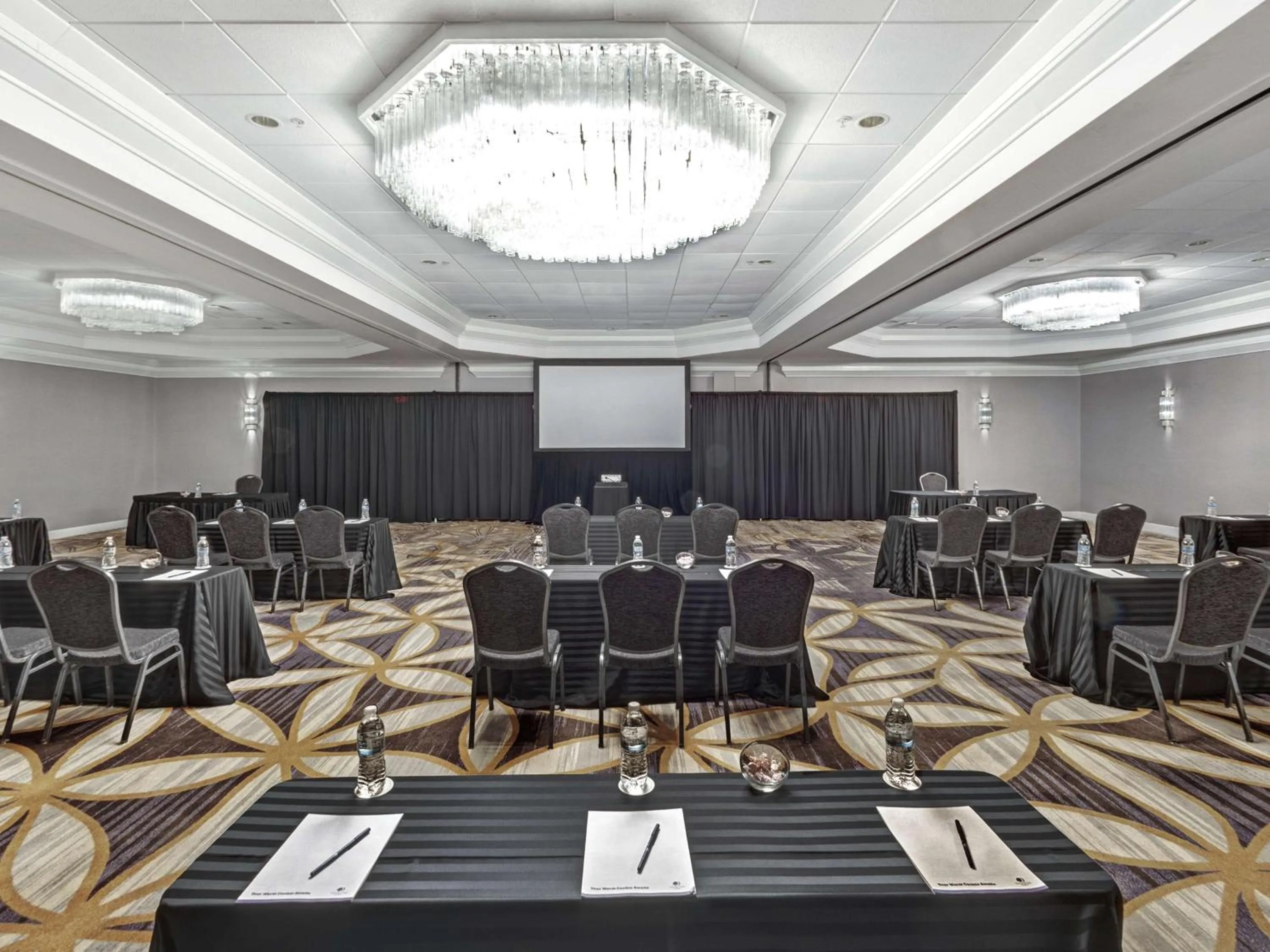 Meeting/conference room in DoubleTree by Hilton Wichita Airport