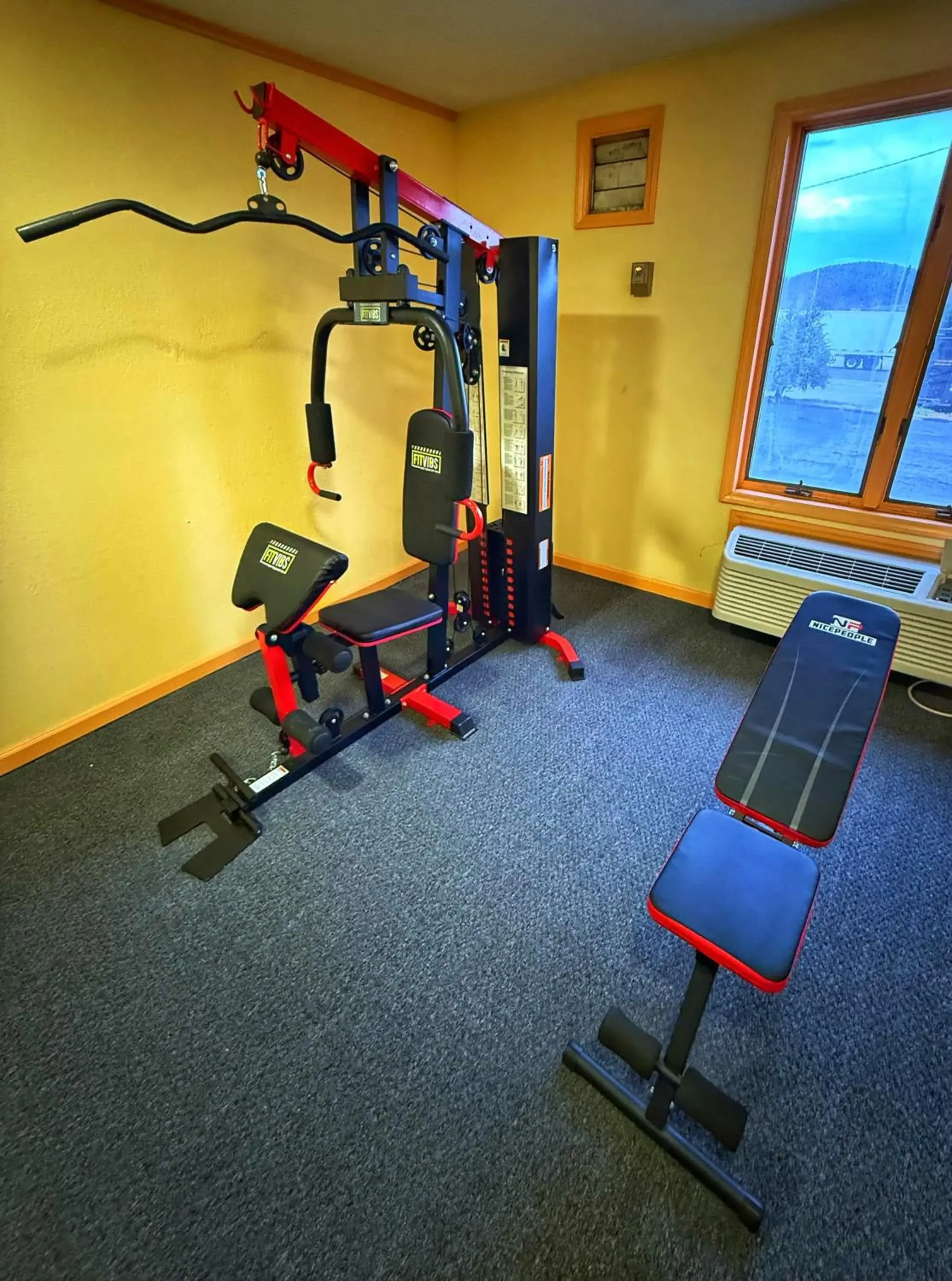 Fitness centre/facilities in Super 8 by Wyndham Hillsville Fitness centre/facilities in Super 8 by Wyndham Hillsville