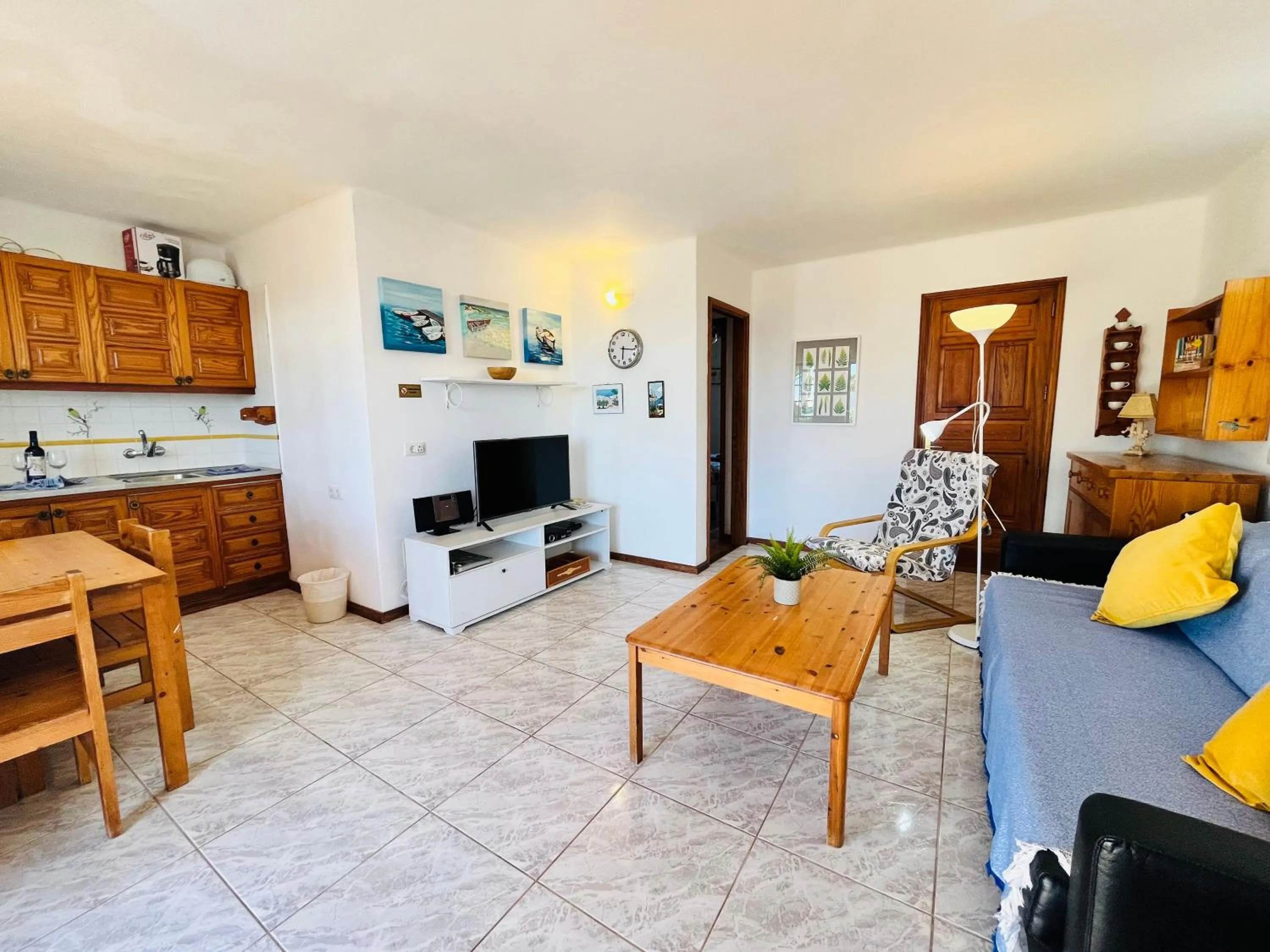 Communal lounge/ TV room in Casas del Sol