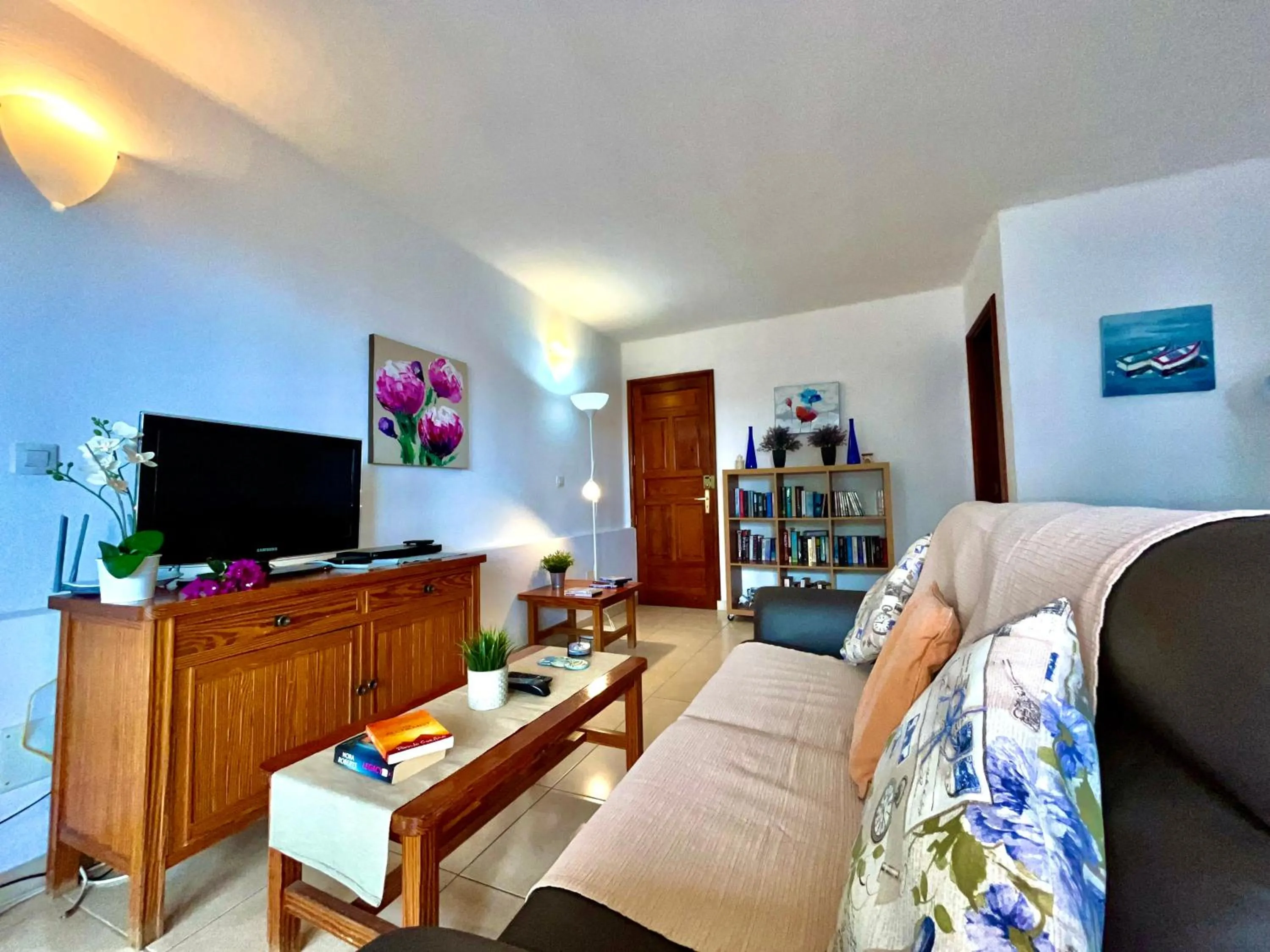 Communal lounge/ TV room in Casas del Sol