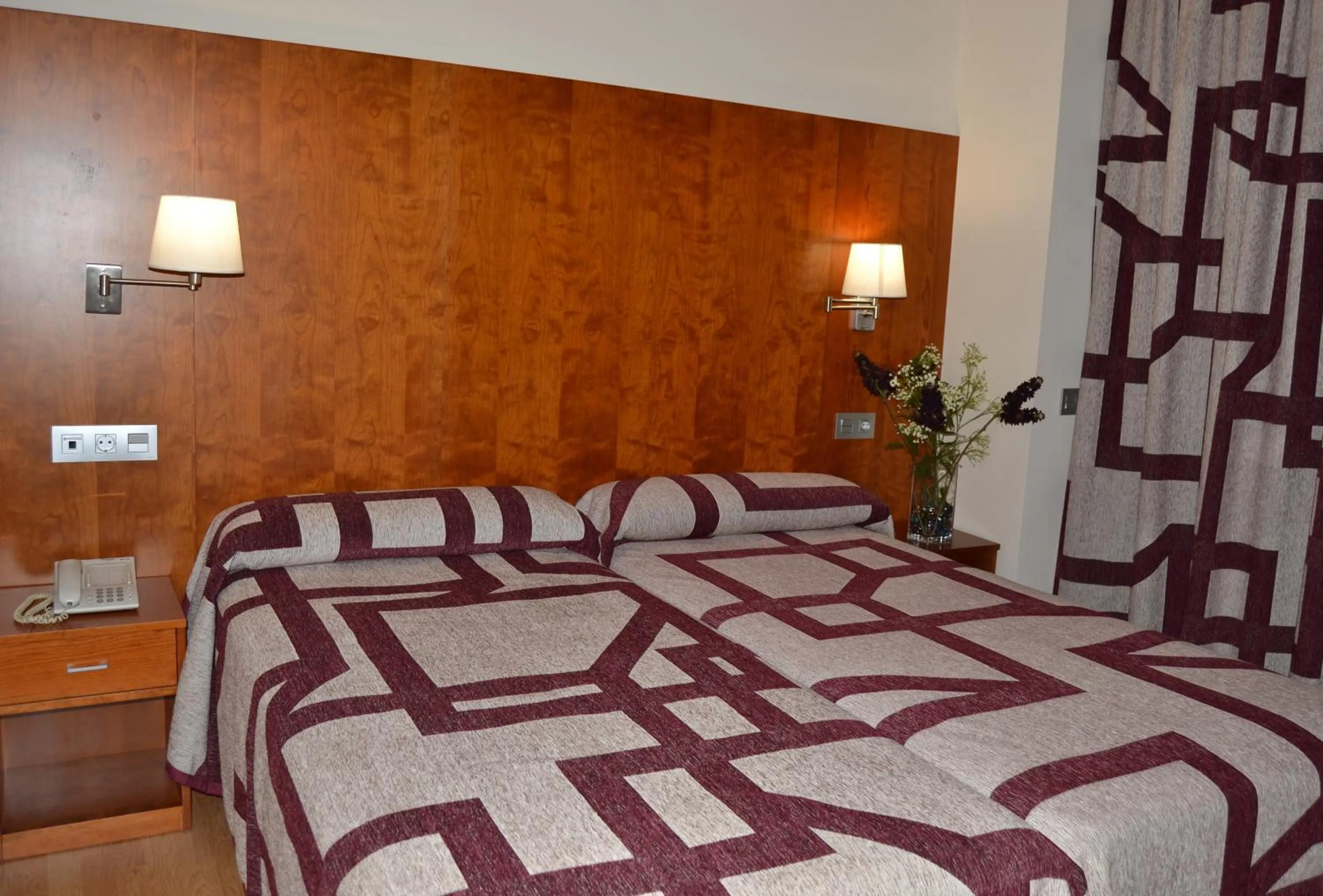 Photo of the whole room, Bed in Hotel Jarama