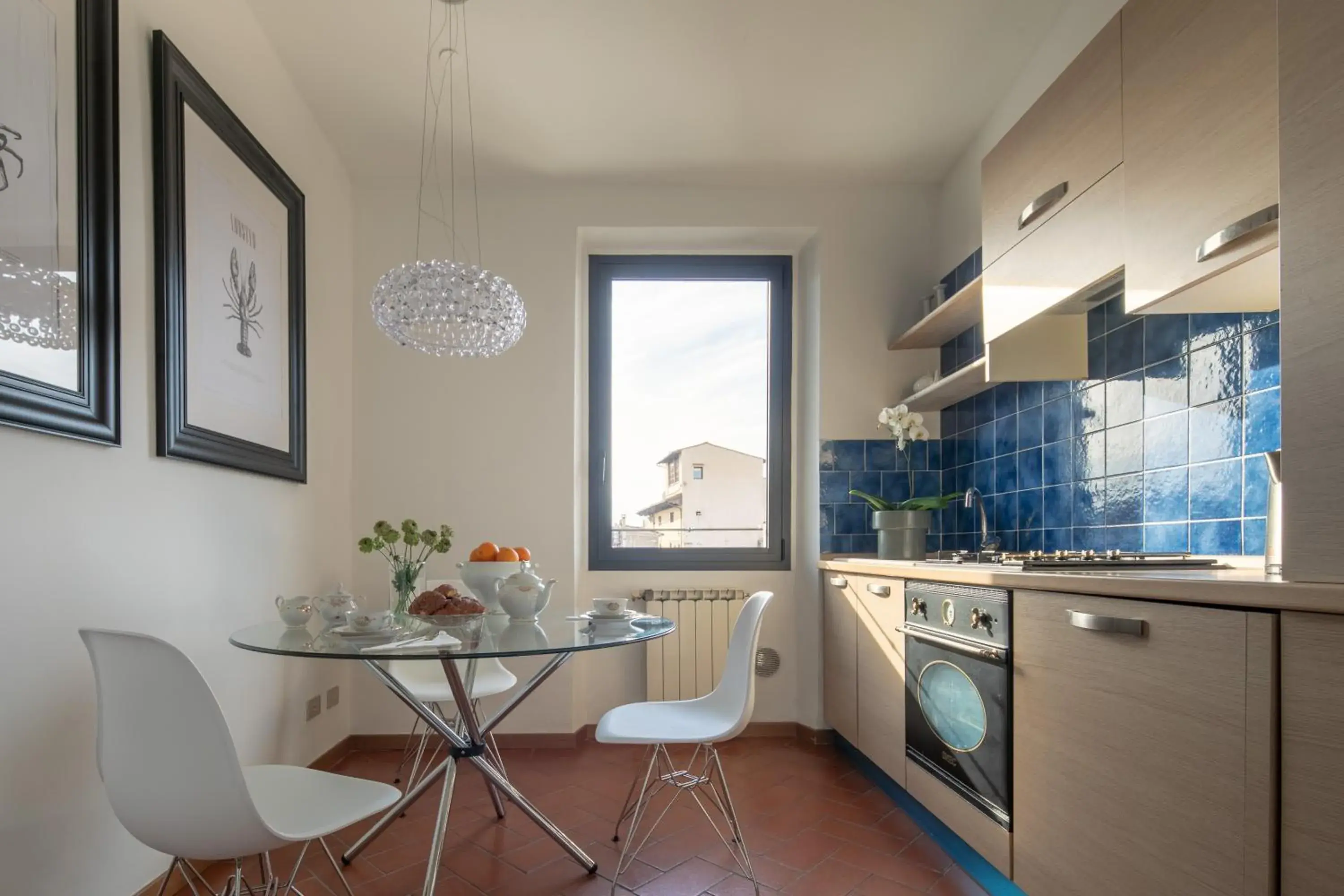 Kitchen or kitchenette in Pitti Luxury Terrace by Mmega Kitchen or kitchenette in Pitti Luxury Terrace by Mmega