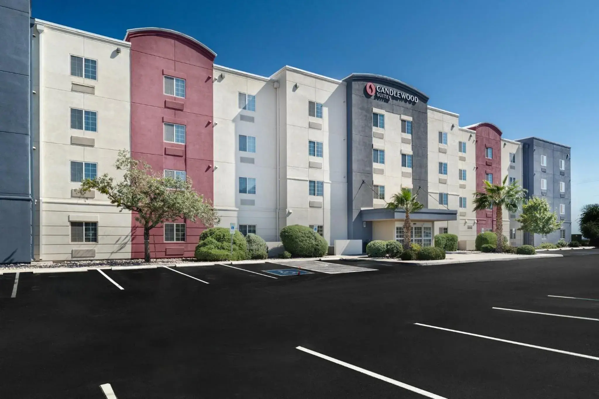 Property building in Candlewood Suites El Paso by IHG Property building in Candlewood Suites El Paso by IHG