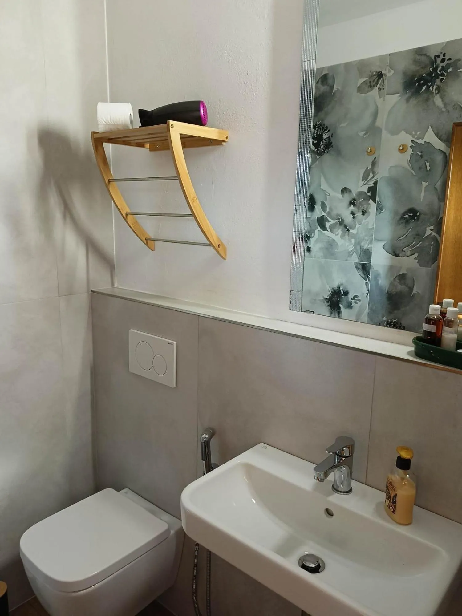 Double Room with Private External Bathroom - single occupancy in Sweet Emily B&B
