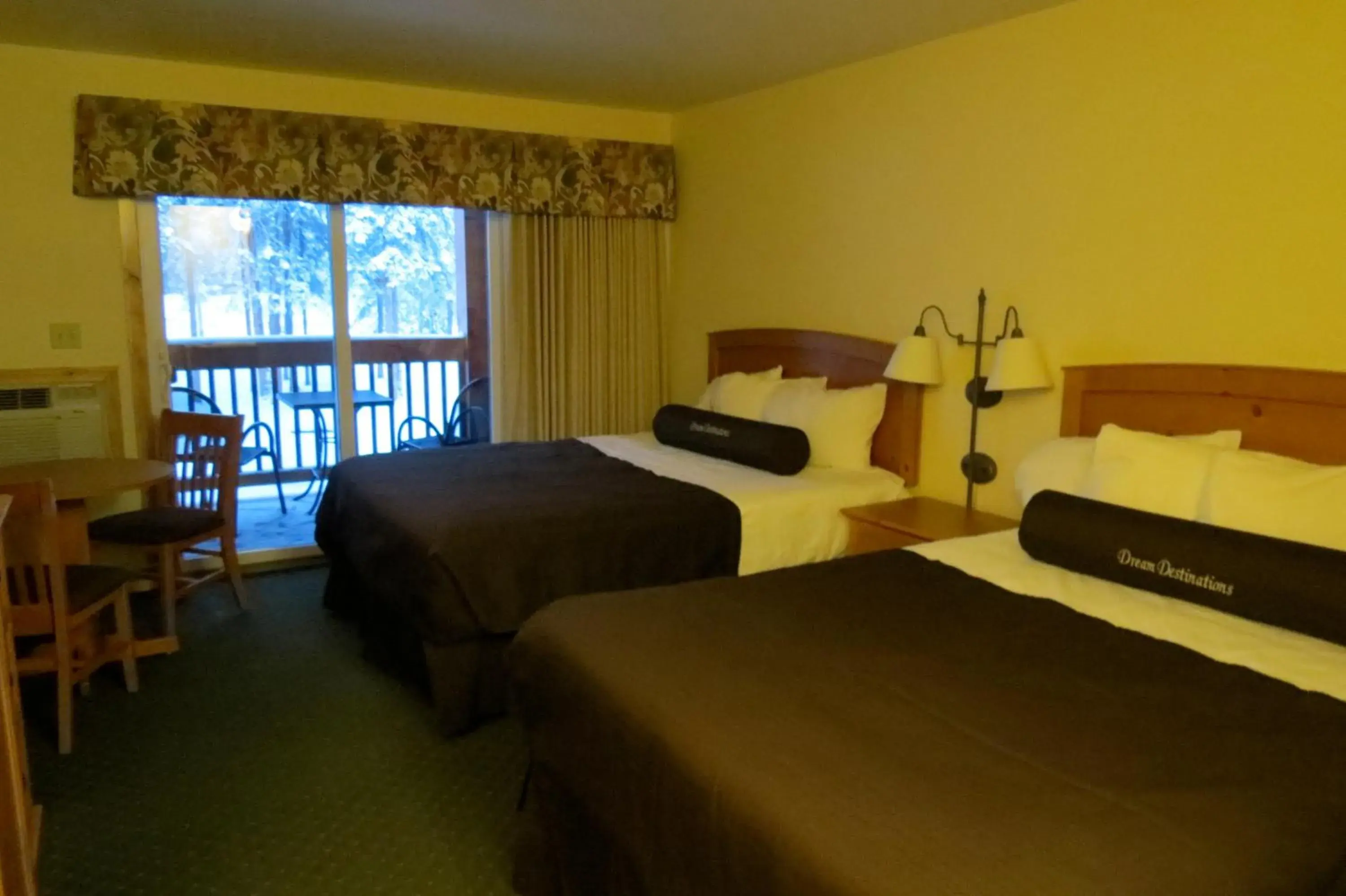 Double Room with Two Double Beds in Denali Park Village Double Room with Two Double Beds in Denali Park Village