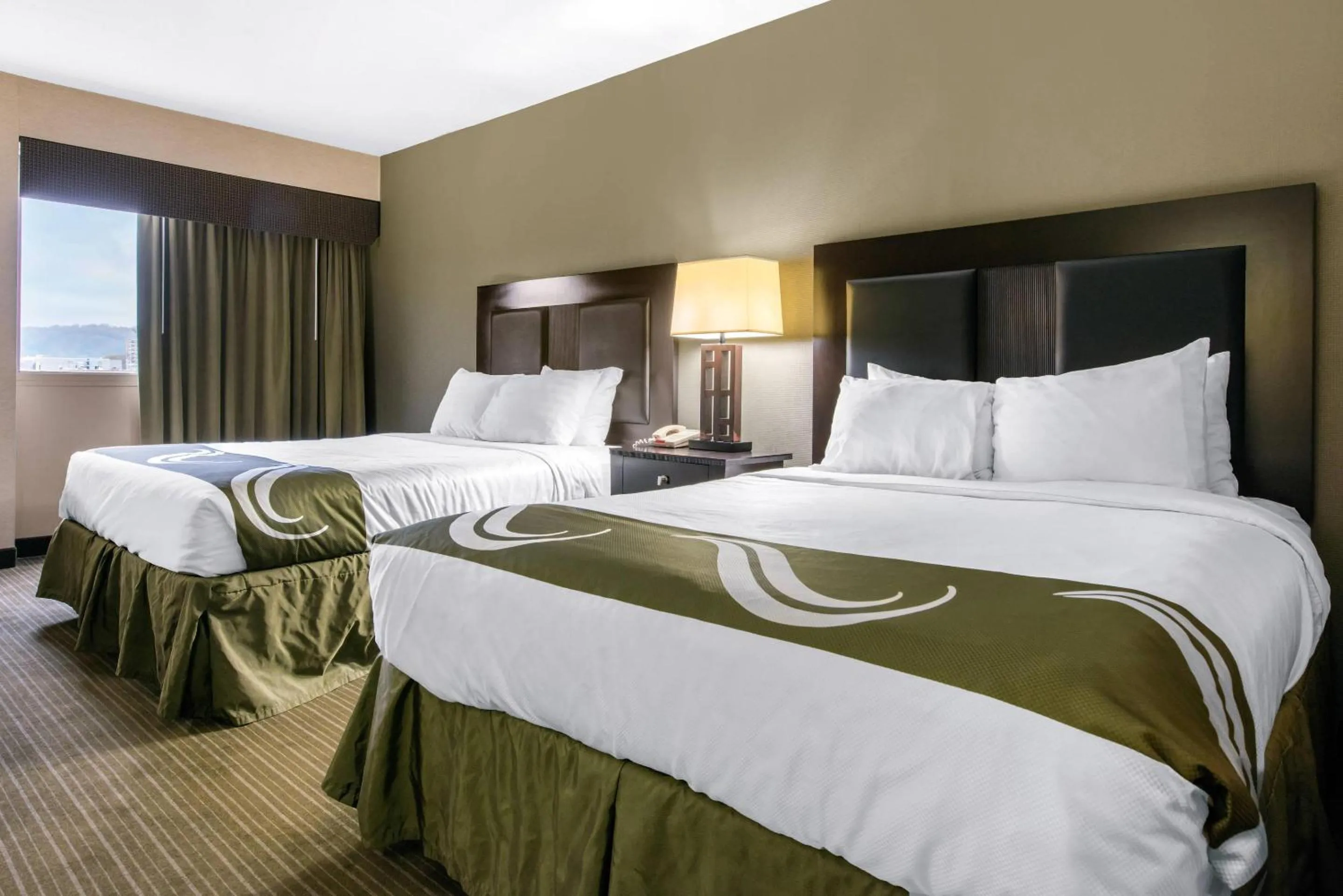 Bedroom, Bed in Quality Inn & Suites Charleston - Civic Center