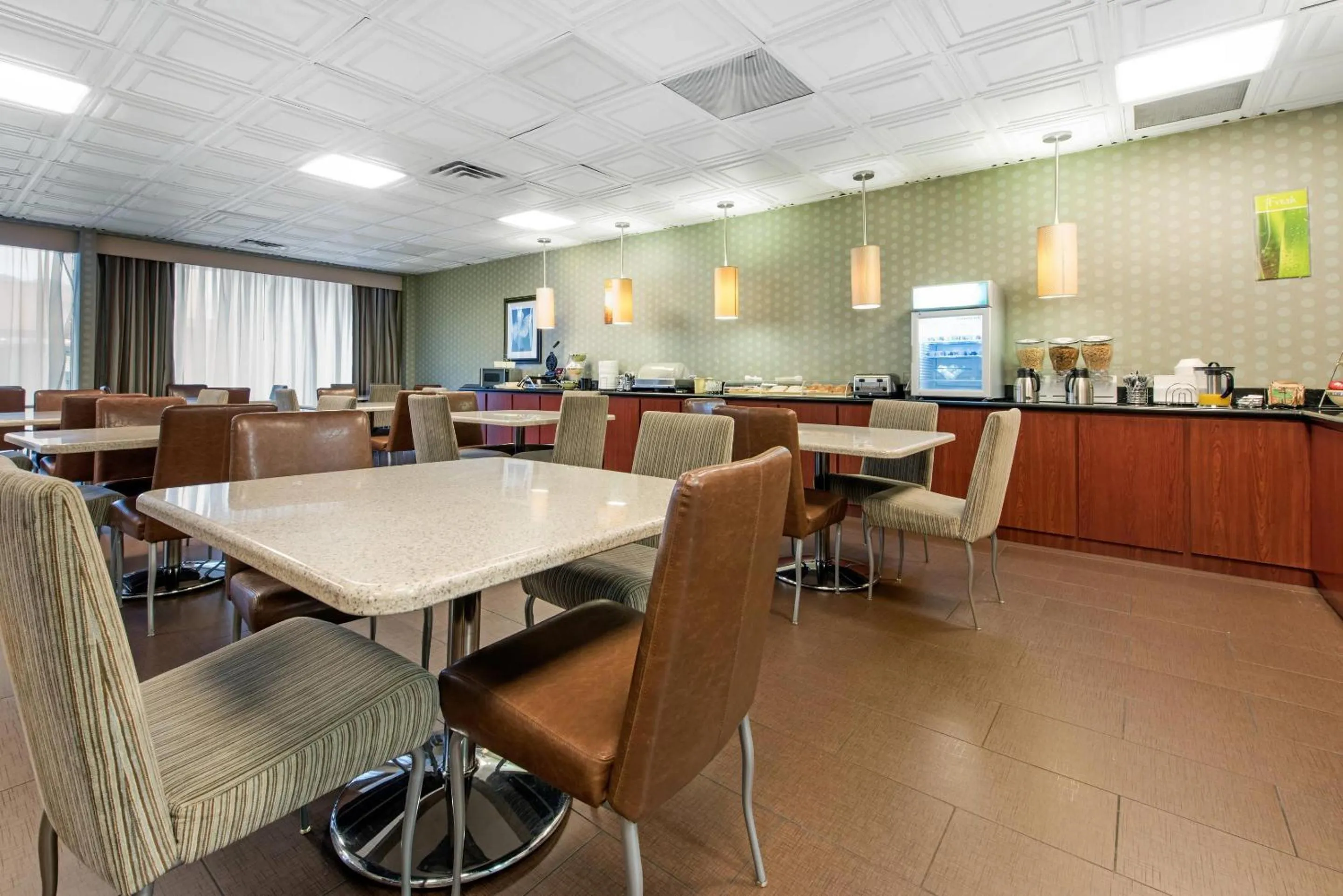 Breakfast in Quality Inn & Suites Charleston - Civic Center