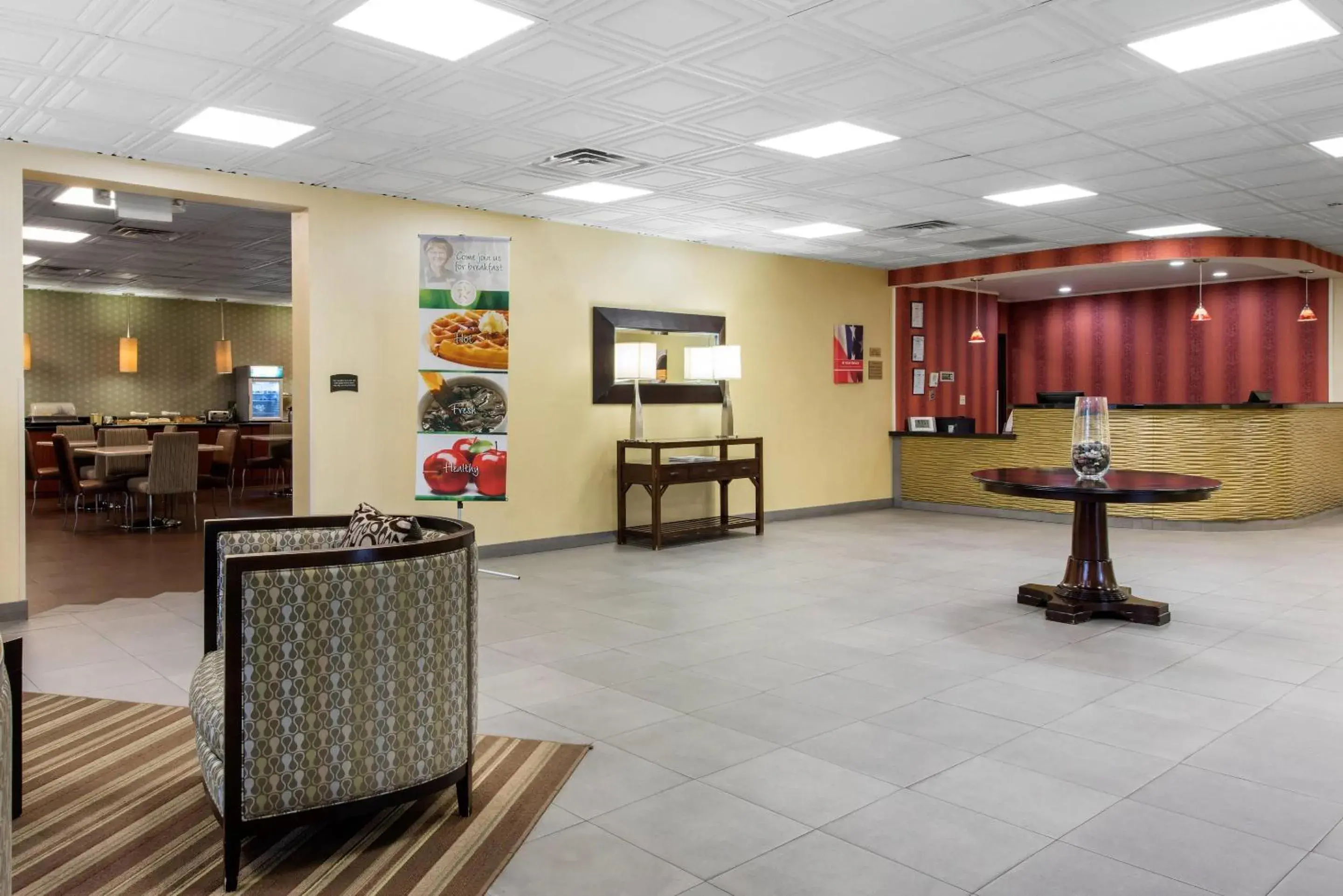 Lobby or reception in Quality Inn & Suites Charleston - Civic Center Lobby or reception in Quality Inn & Suites Charleston - Civic Center