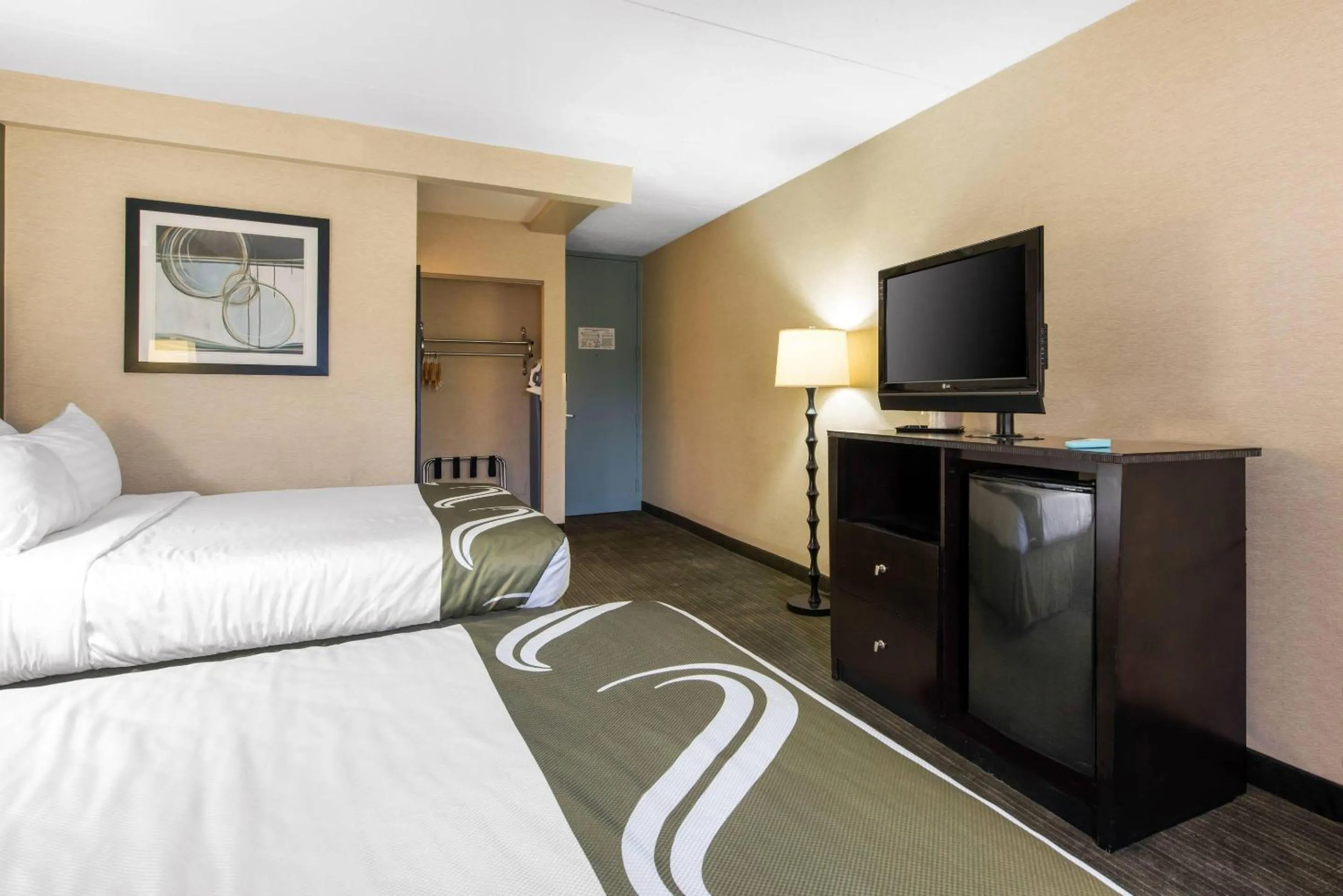 Bedroom, Bed in Quality Inn & Suites Charleston - Civic Center