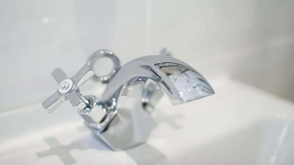 Bathroom in Claverton Hotel