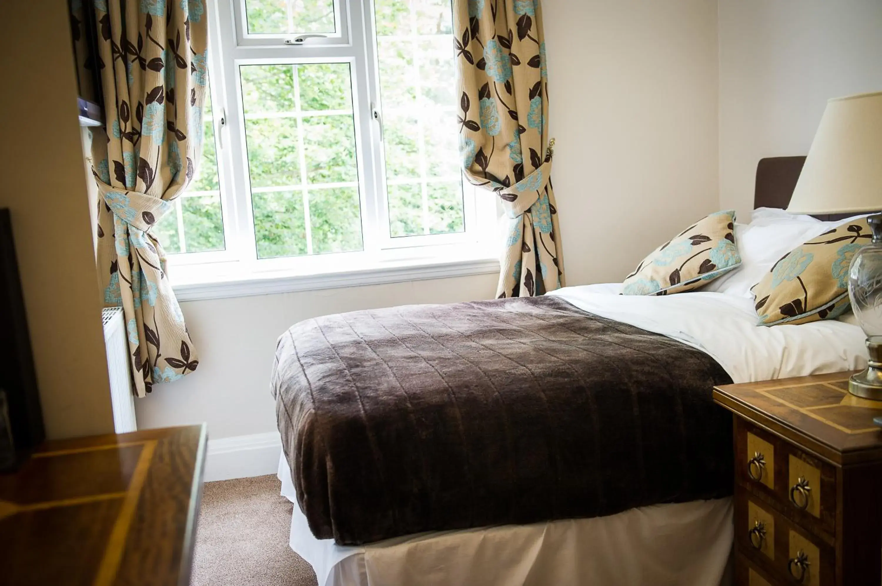 Compact Double Room in Claverton Hotel Compact Double Room in Claverton Hotel