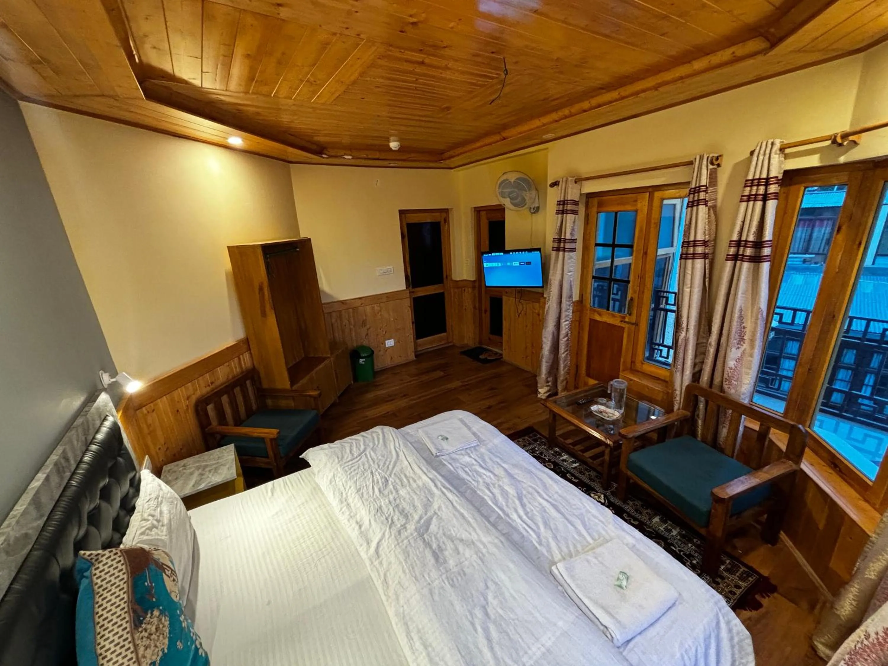 TV and multimedia, Bed in Zaltak Guest House and Hostel