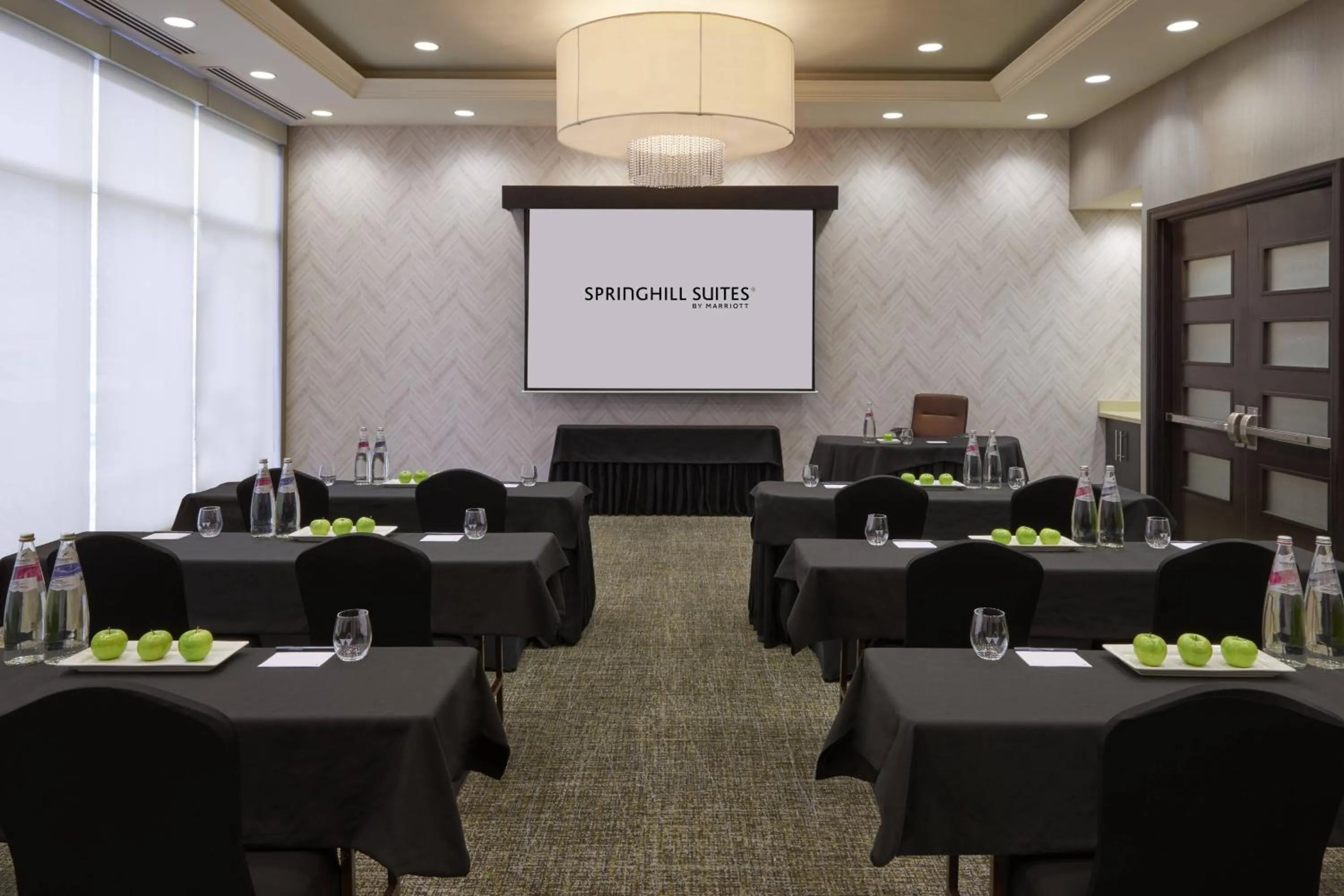 Meeting/conference room in SpringHill Suites by Marriott Toronto Vaughan