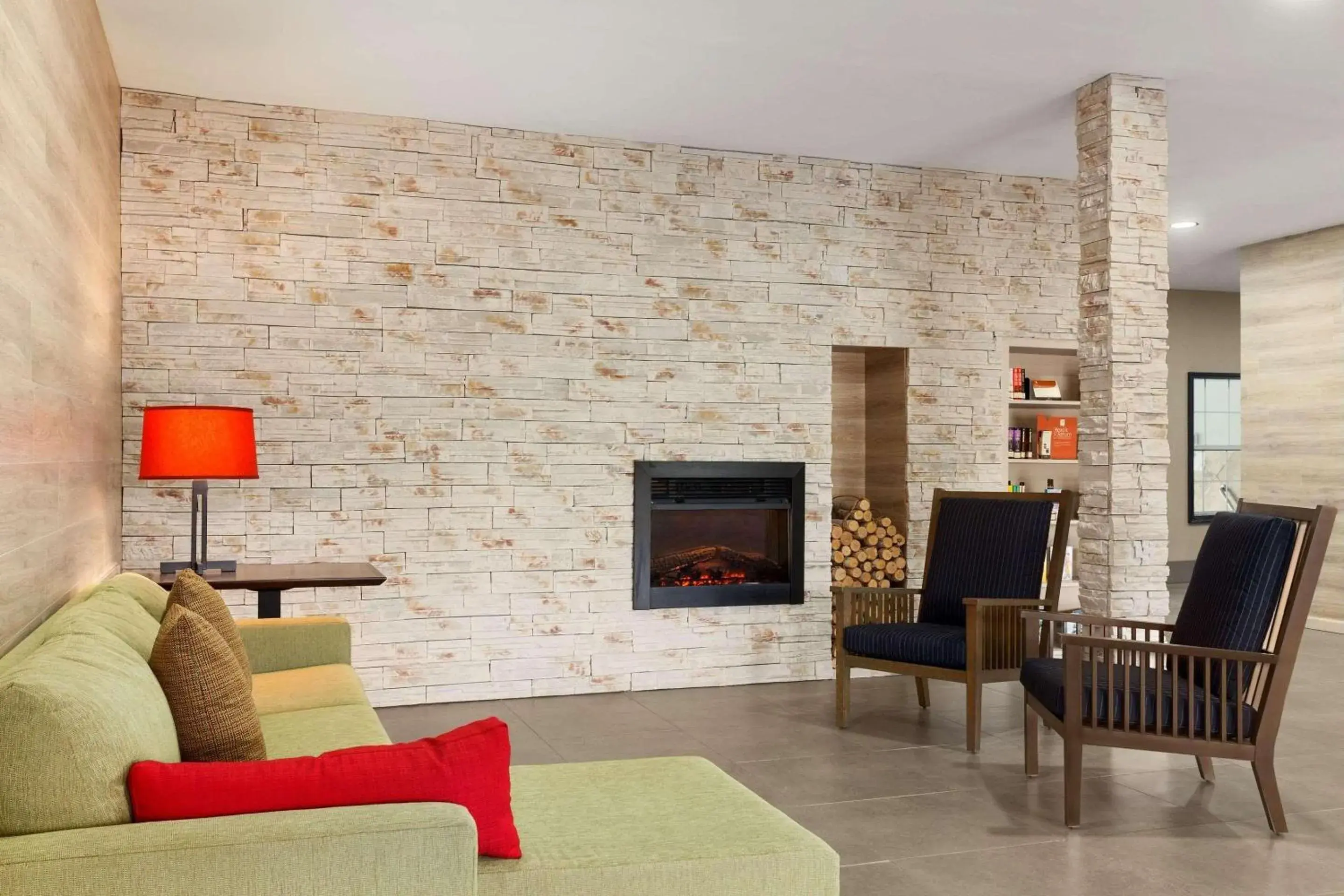 Lobby or reception in Country Inn & Suites by Radisson, Jackson-Airport, MS Lobby or reception in Country Inn & Suites by Radisson, Jackson-Airport, MS