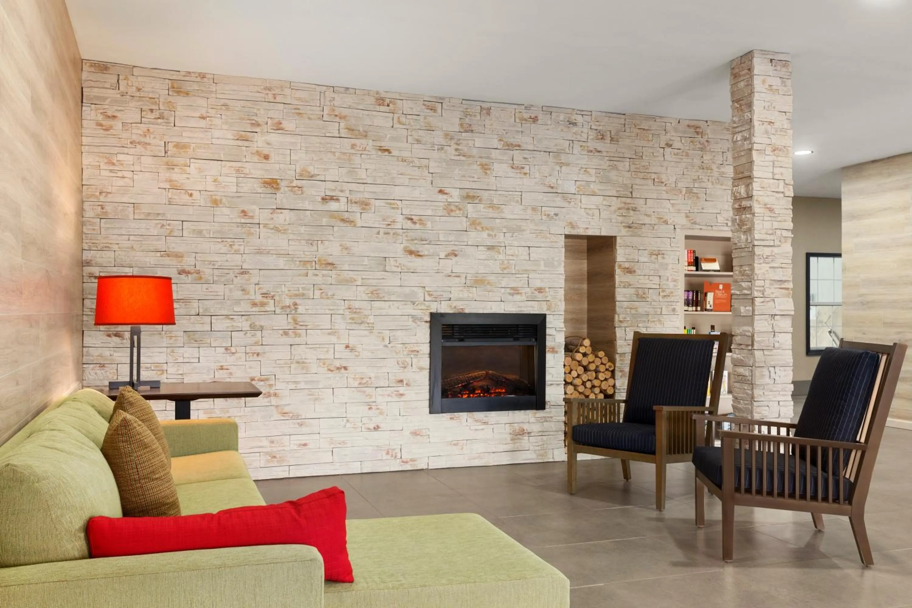 Lobby or reception in Country Inn & Suites by Radisson, Jackson-Airport, MS