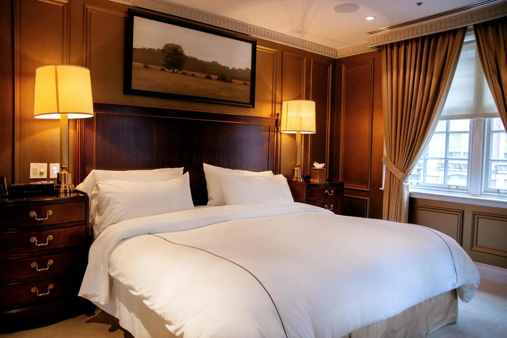 Bed in Windsor Arms Hotel