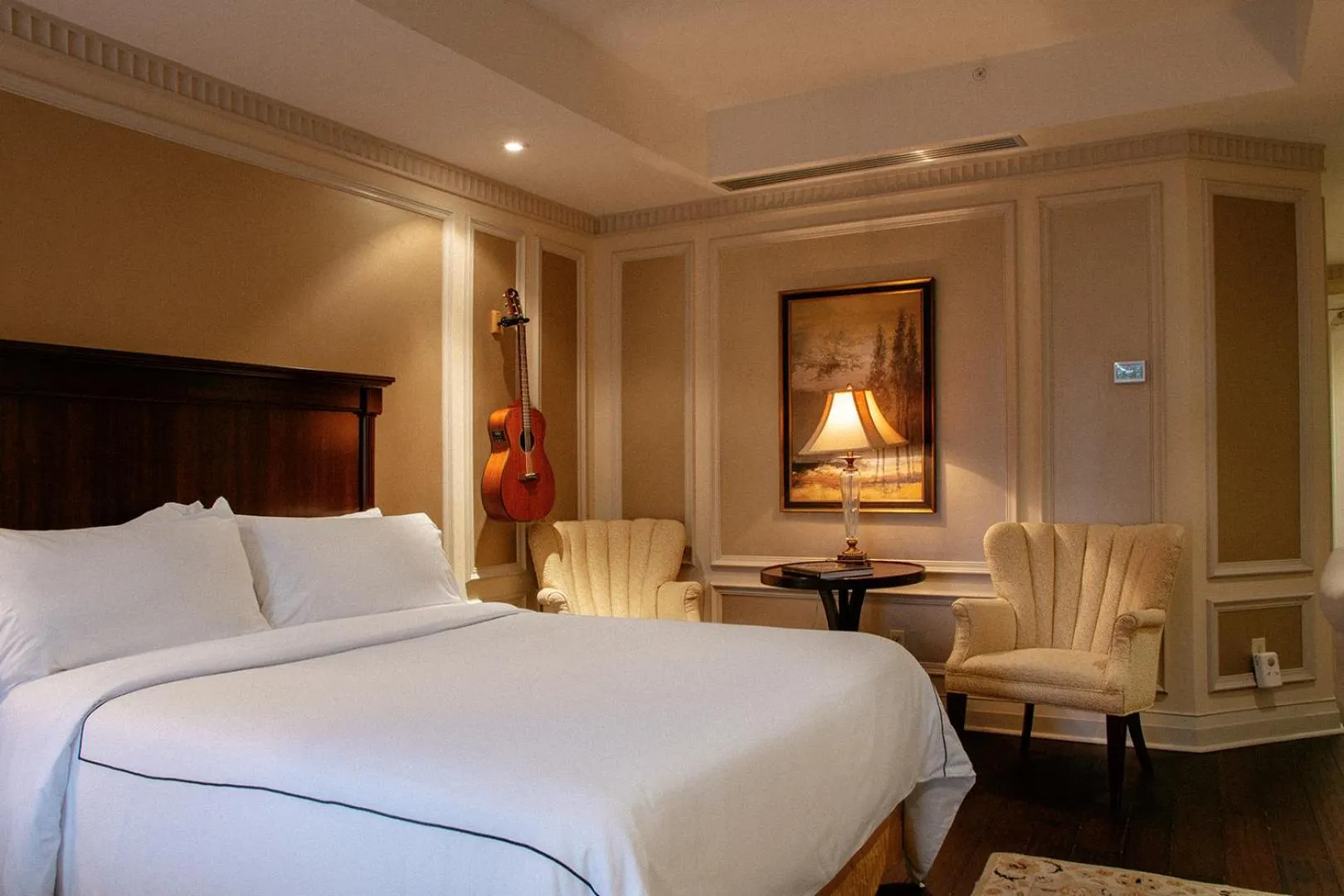 Bed in Windsor Arms Hotel