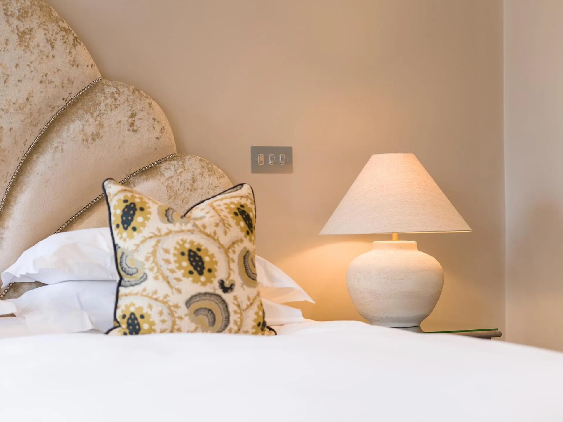 Bedroom, Bed in The Kings Arms