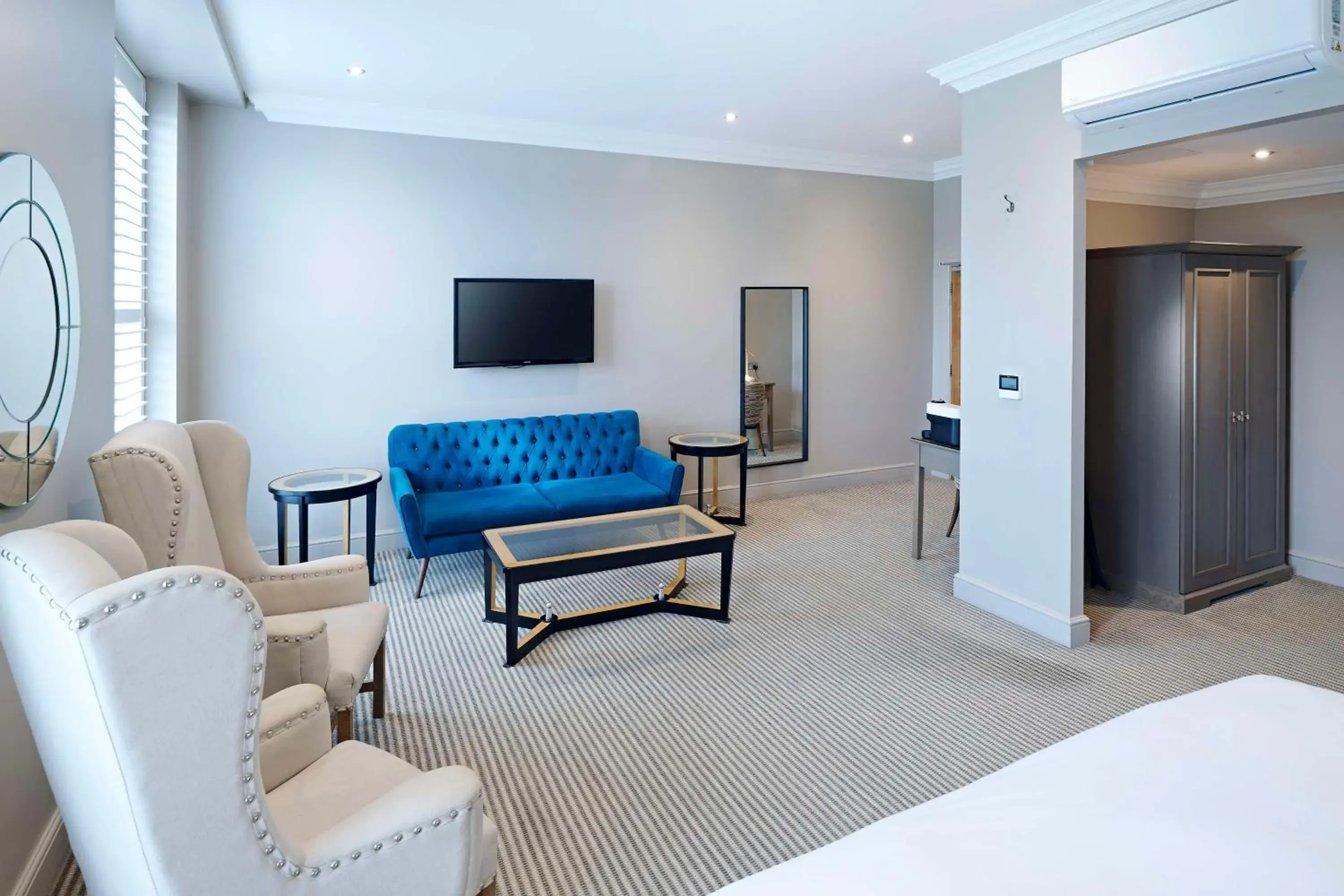 Bedroom, Bed in The Kings Arms Bedroom, Bed in The Kings Arms