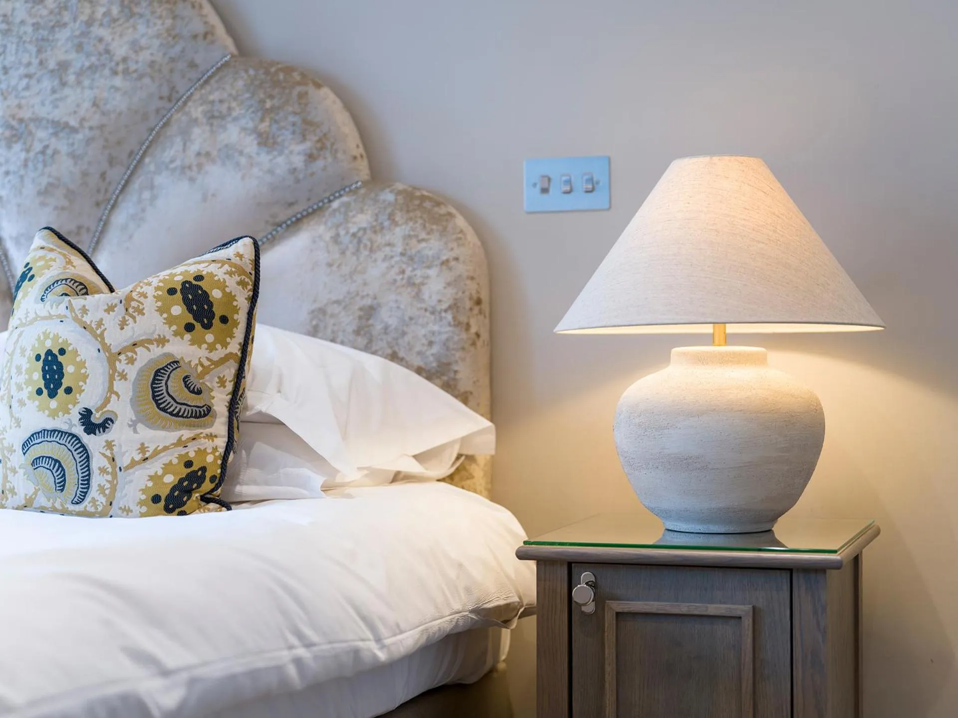 Bedroom, Bed in The Kings Arms