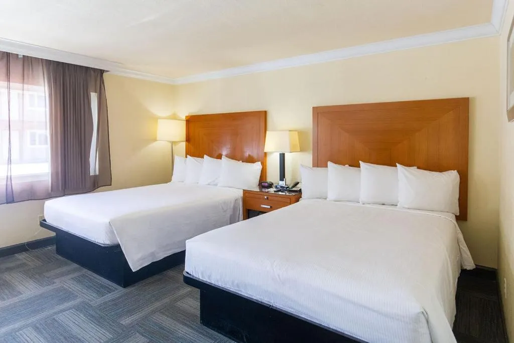 Bedroom, Bed in Inn at San Luis Obispo