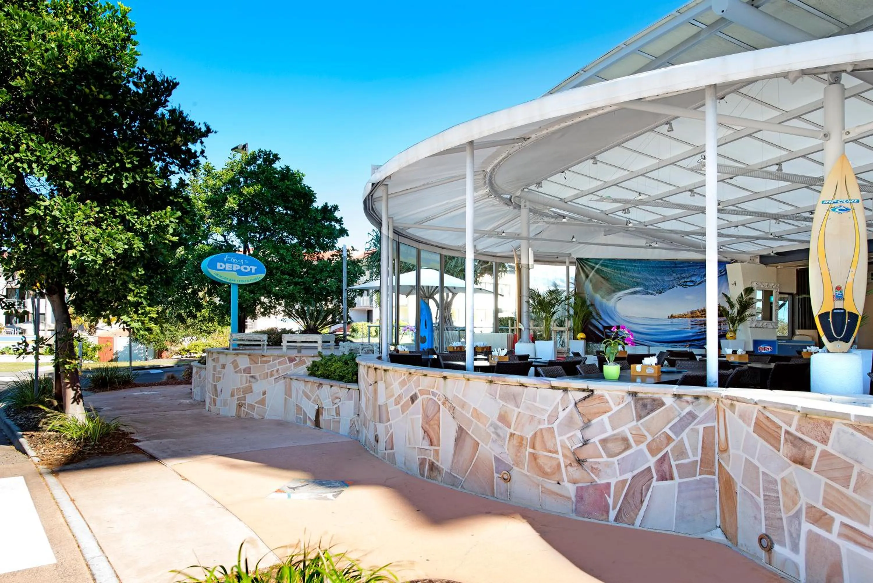 Restaurant/places to eat in ULTIQA Shearwater Resort