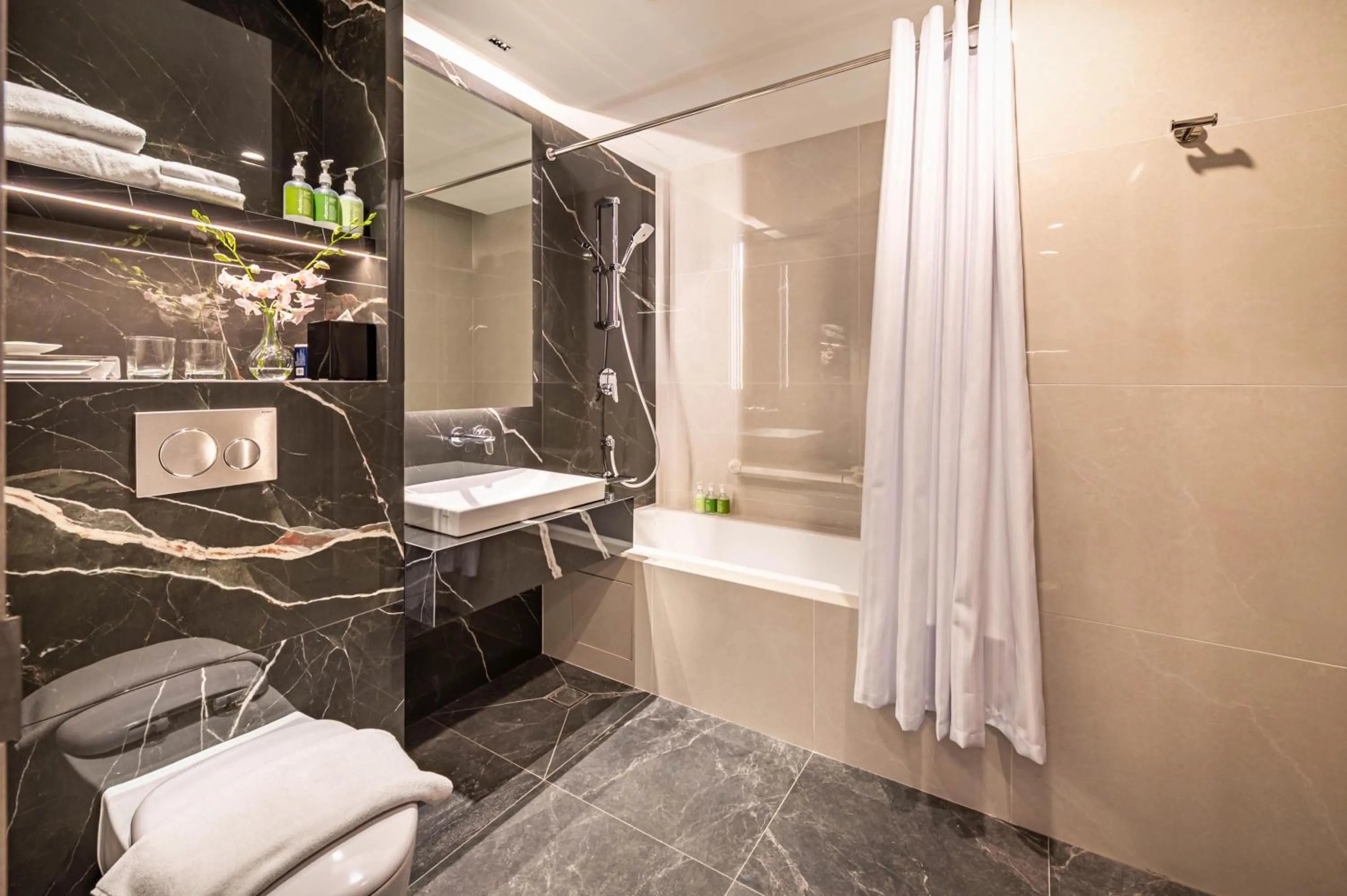 Bathroom in Park Avenue Rochester