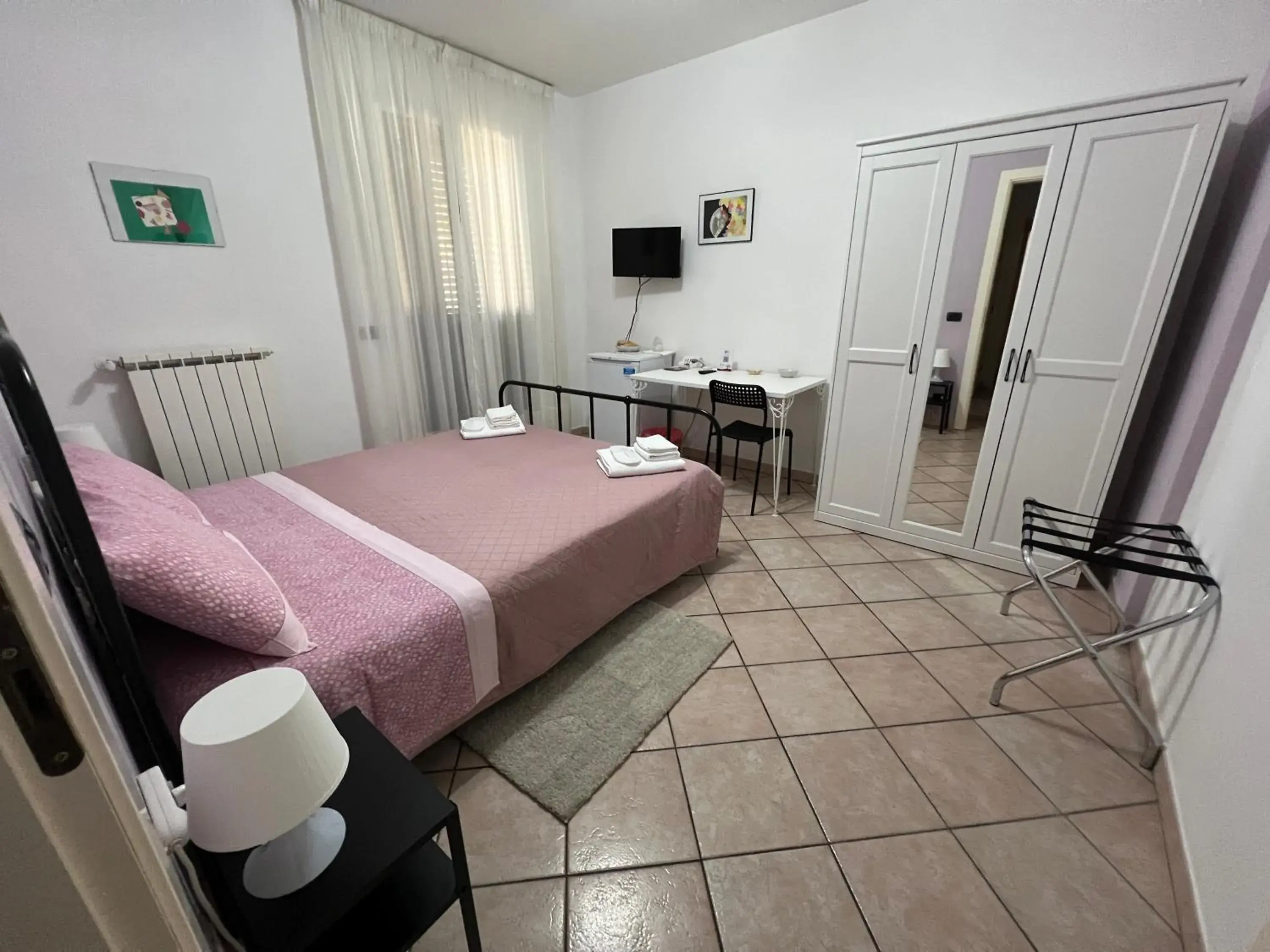 Double Room with Shared Bathroom - single occupancy in BEB BRUSCE' FRANCO E TINA Double Room with Shared Bathroom - single occupancy in BEB BRUSCE' FRANCO E TINA