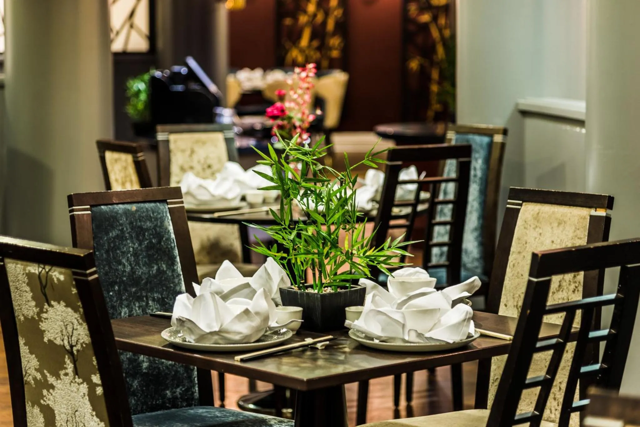 Restaurant/places to eat in Crowne Plaza Liverpool - John Lennon Airport by IHG