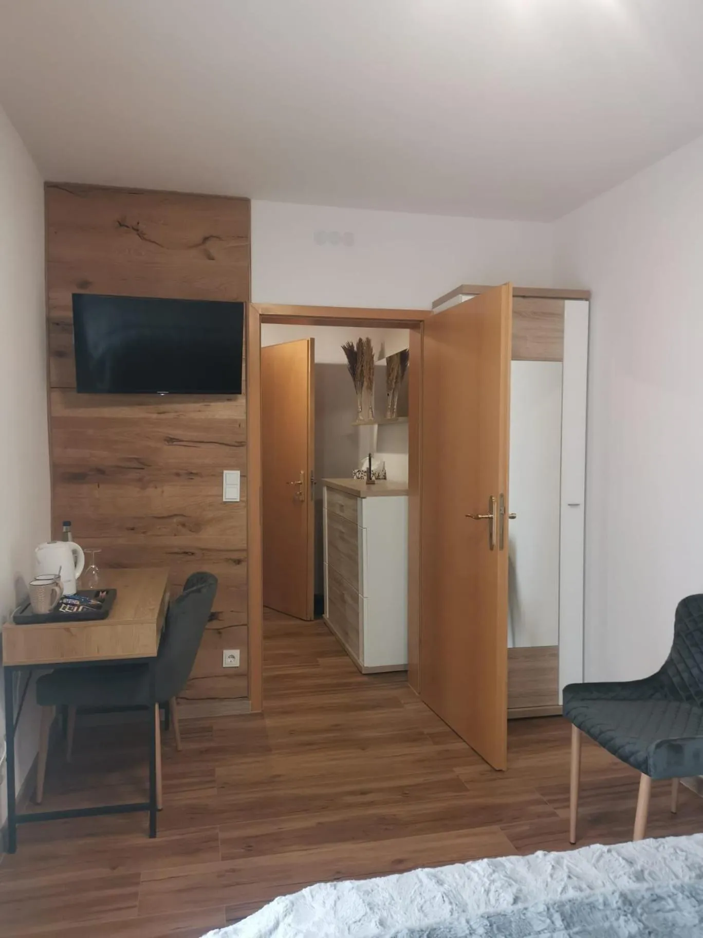 Photo of the whole room in Wild West Hotel