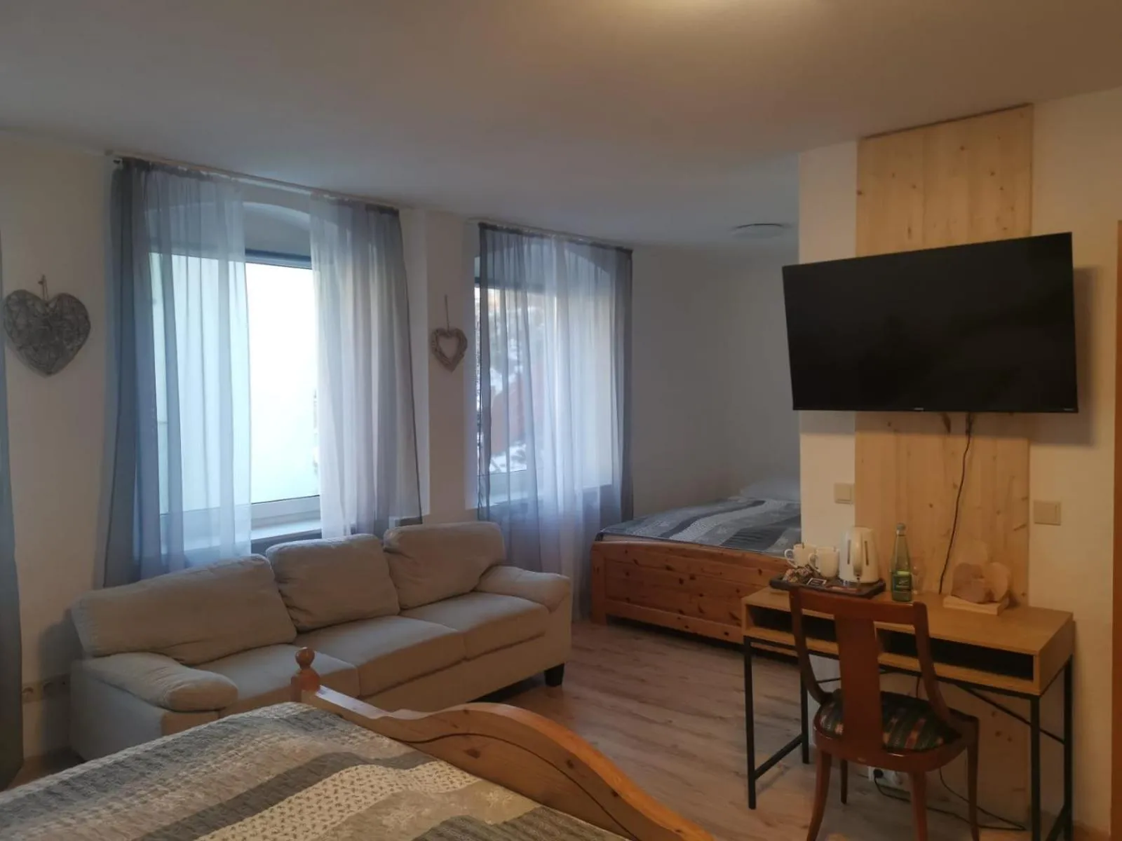 Photo of the whole room, Bed in Wild West Hotel