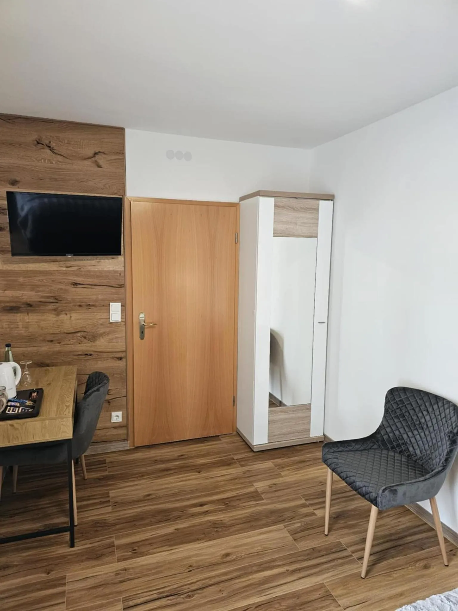 Photo of the whole room in Wild West Hotel