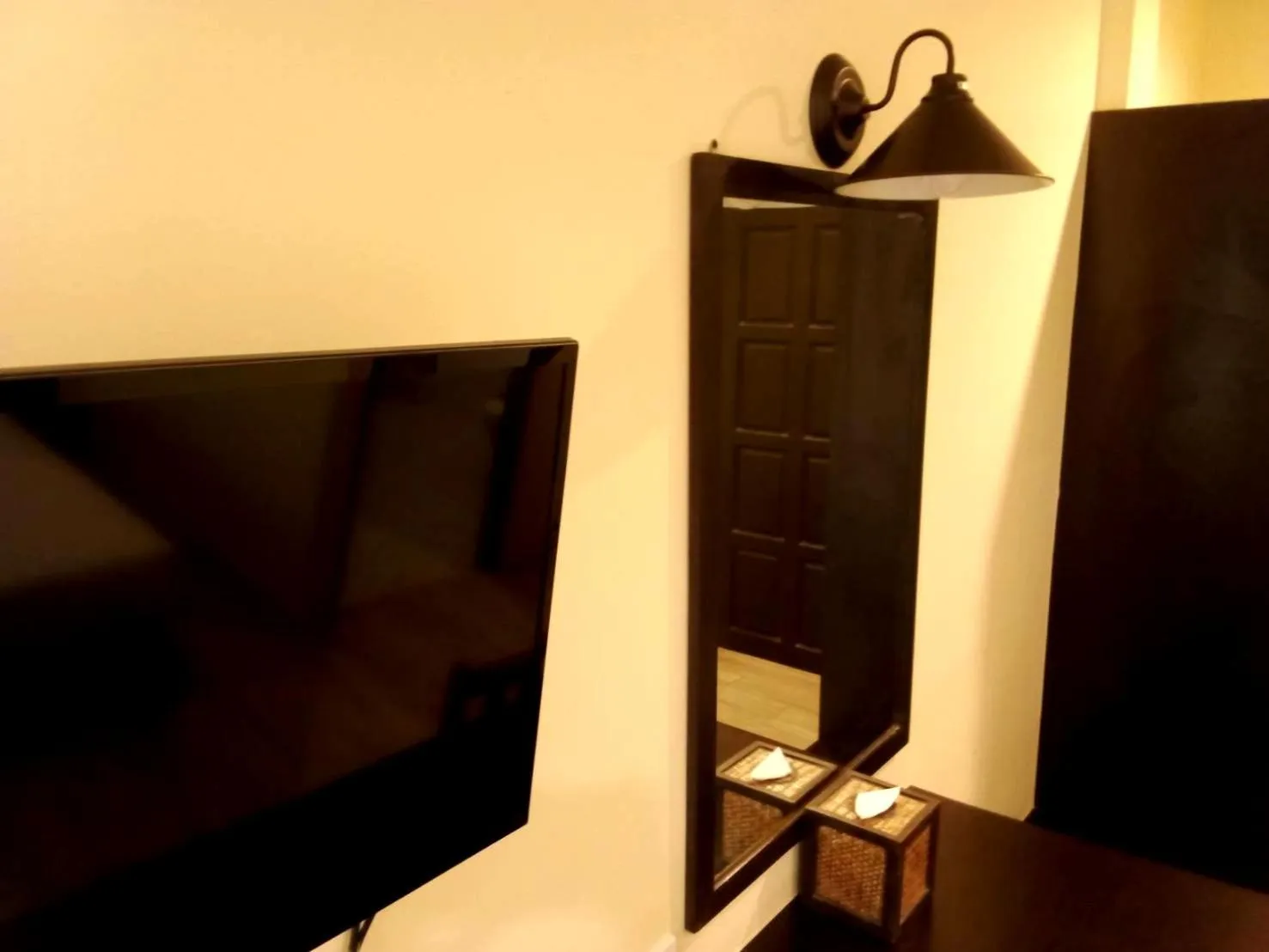 TV and multimedia in SB Living Place Hotel Phuket Town