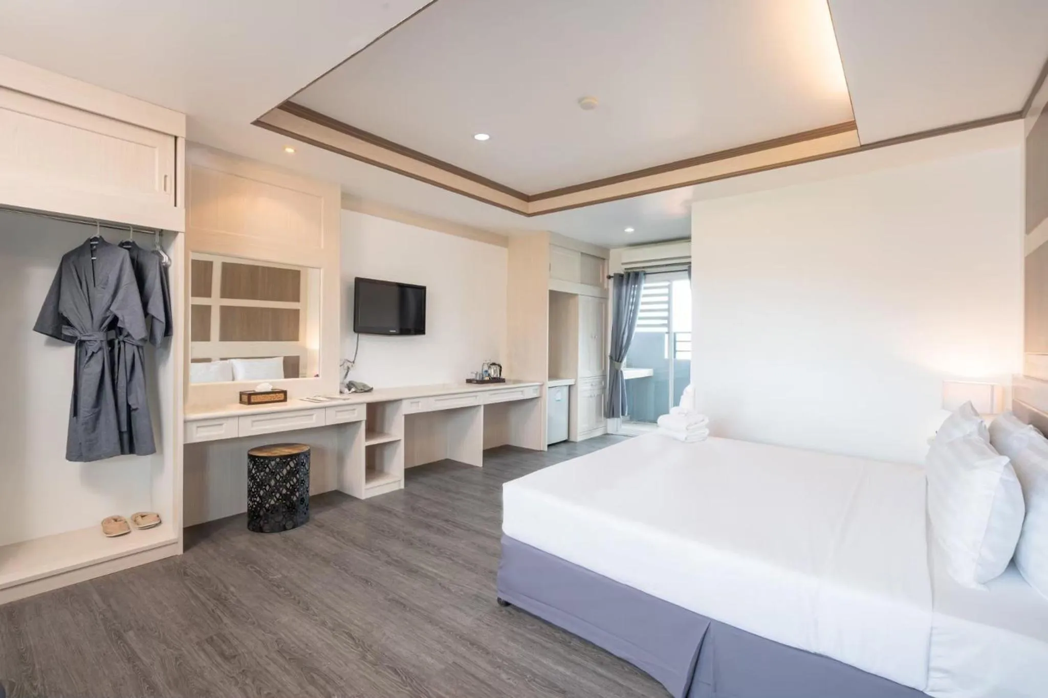 Photo of the whole room, Bed in SB Living Place Hotel Phuket Town