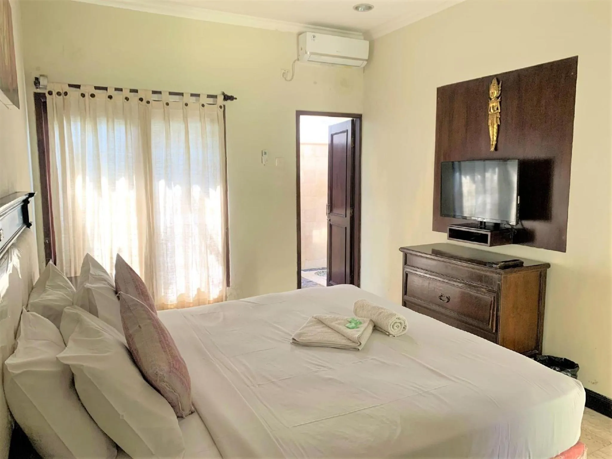 Bedroom, Bed in Hotel Sanur Indah