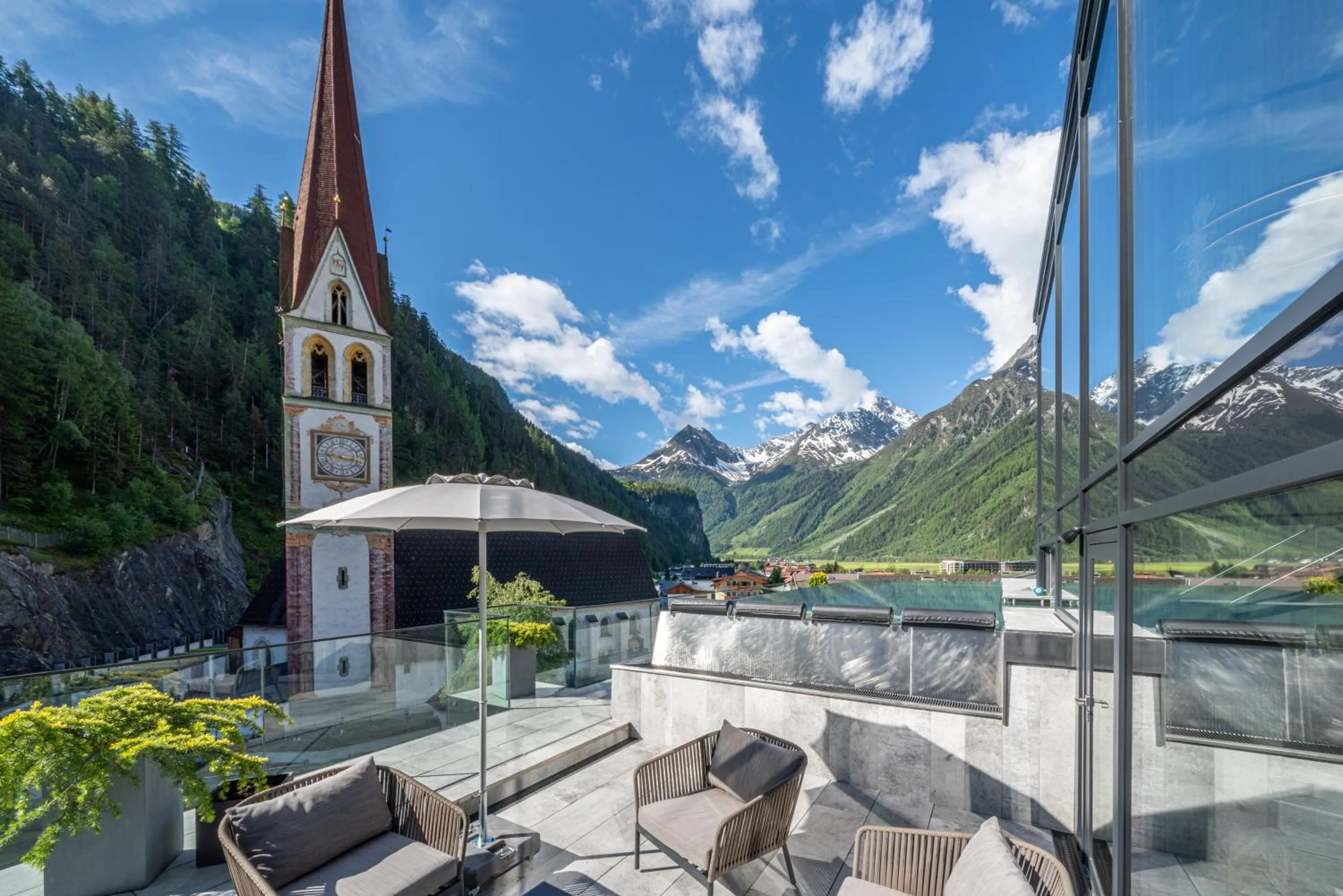 Restaurant/places to eat in Hotel Stern